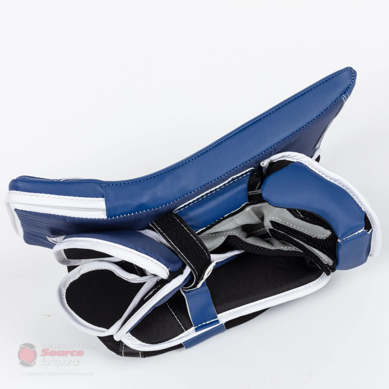 CCM Axis A1.5 Junior Goalie Blocker - Source Exclusive 5 CCM Axis A1.5 Junior Goalie Blocker - Source Exclusive - Image 5