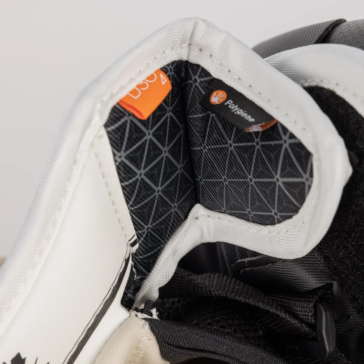 CCM Extreme Flex 6 Senior Goalie Blocker 12 CCM Extreme Flex 6 Senior Goalie Blocker - Image 12