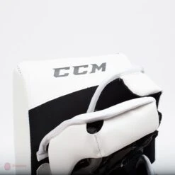 CCM Extreme Flex E4.5 Junior Goalie Blocker - Source Exclusive 20 CCM Extreme Flex E4.5 Junior Goalie Blocker - Source Exclusive -PowerShot CCM Deals Store ccm blockers ccm extreme flex e4 5 junior goalie blocker source exclusive 5310649761858