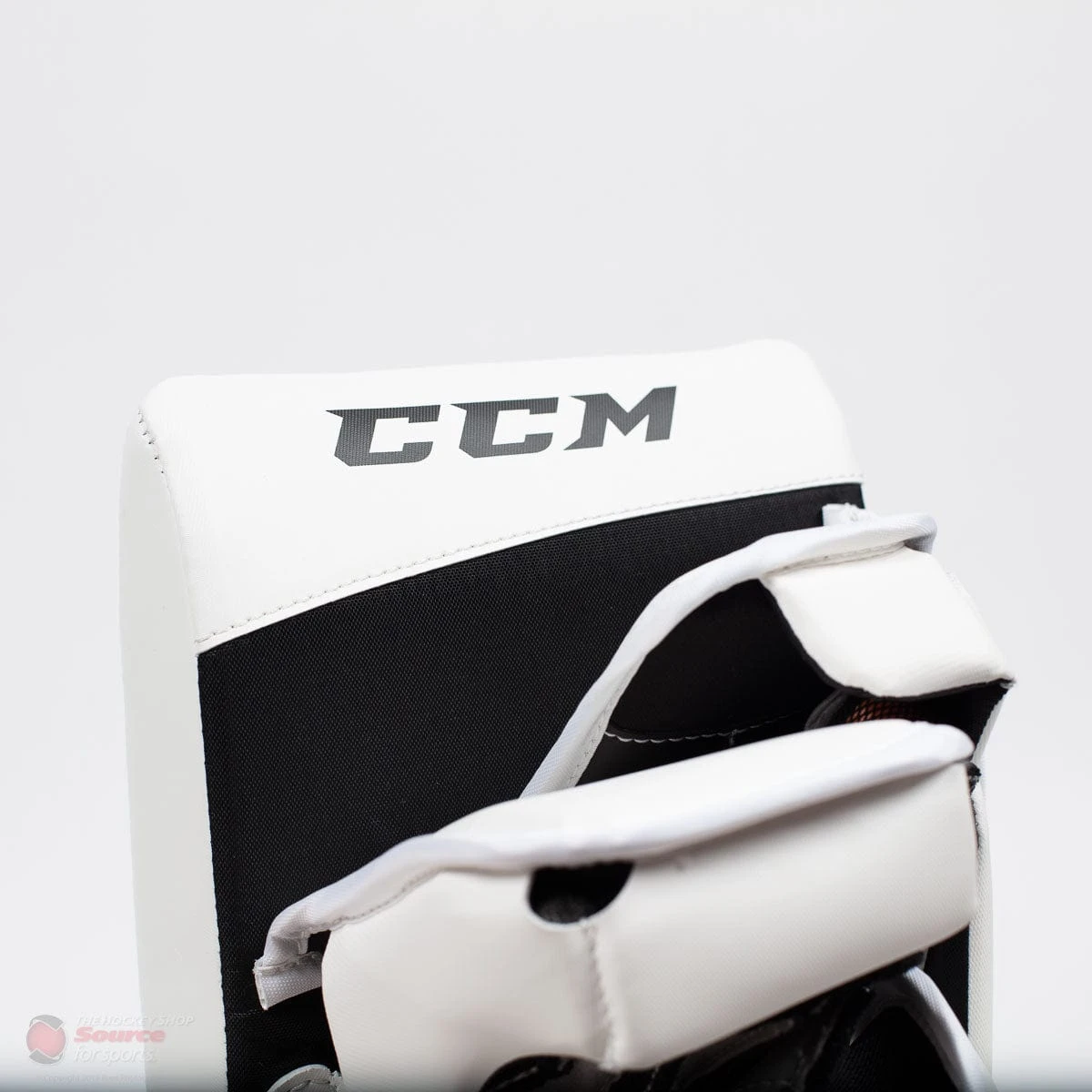 CCM Extreme Flex E4.5 Senior Goalie Blocker - Source Exclusive 6 CCM Extreme Flex E4.5 Senior Goalie Blocker - Source Exclusive - Image 6
