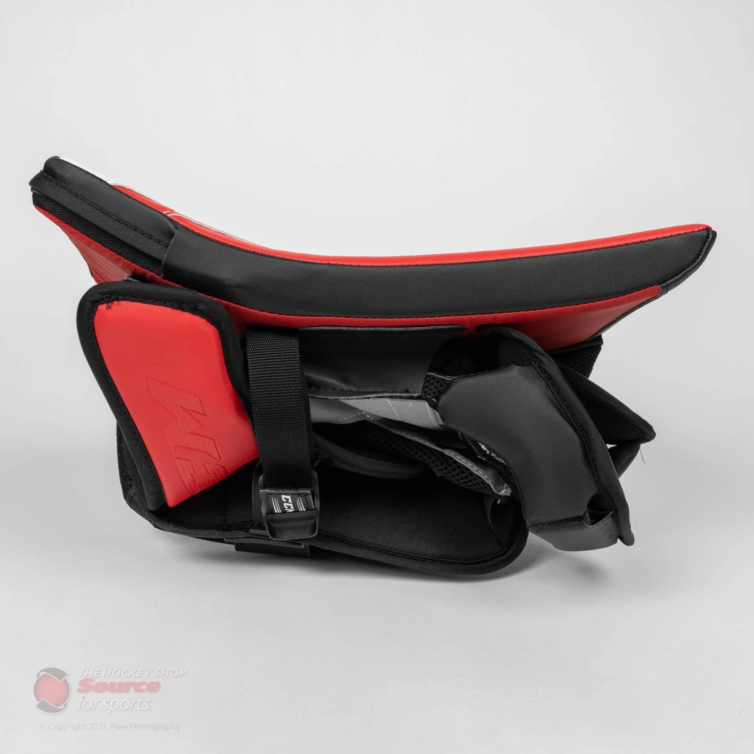 CCM Extreme Flex E5.5 Junior Goalie Blocker - Source Exclusive 3 CCM Extreme Flex E5.5 Junior Goalie Blocker - Source Exclusive - Image 3