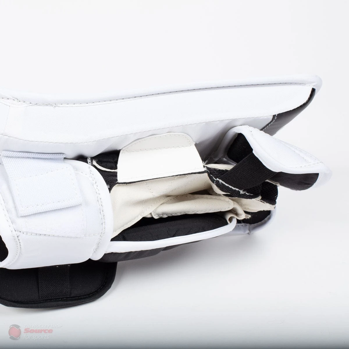 CCM YTFlex 2 Youth Goalie Blocker 3 CCM YTFlex 2 Youth Goalie Blocker - Image 3