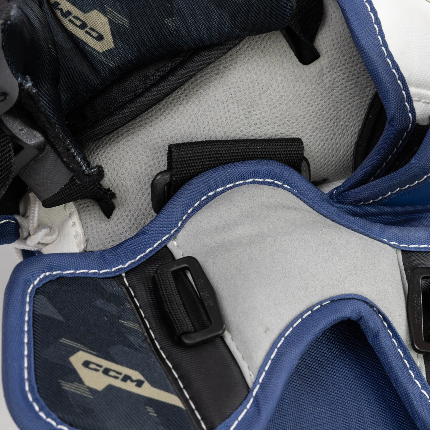 CCM Axis 2.5 Junior Goalie Catcher 14 CCM Axis 2.5 Junior Goalie Catcher - Image 14