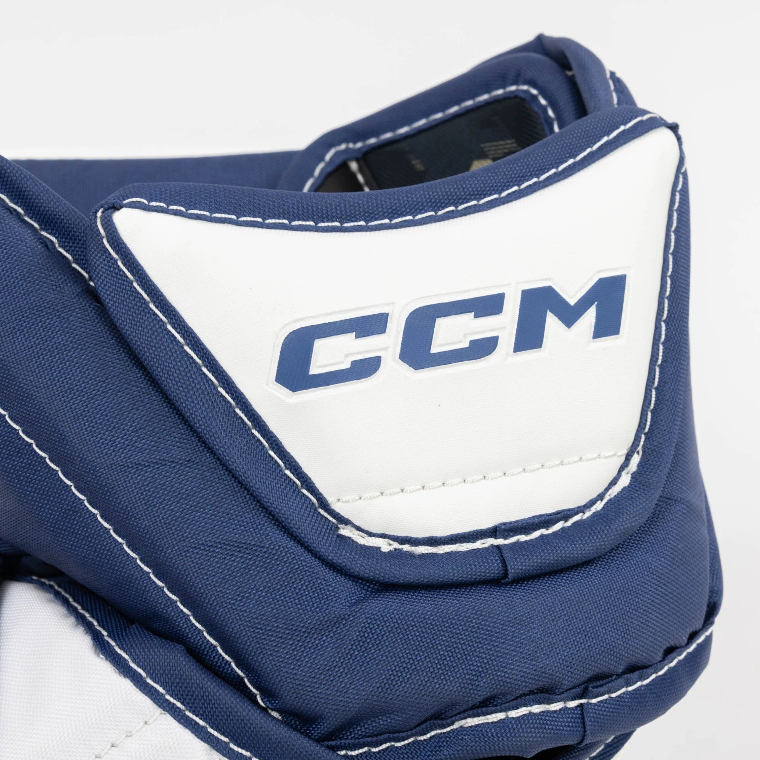 CCM Axis 2.5 Junior Goalie Catcher 9 CCM Axis 2.5 Junior Goalie Catcher - Image 9