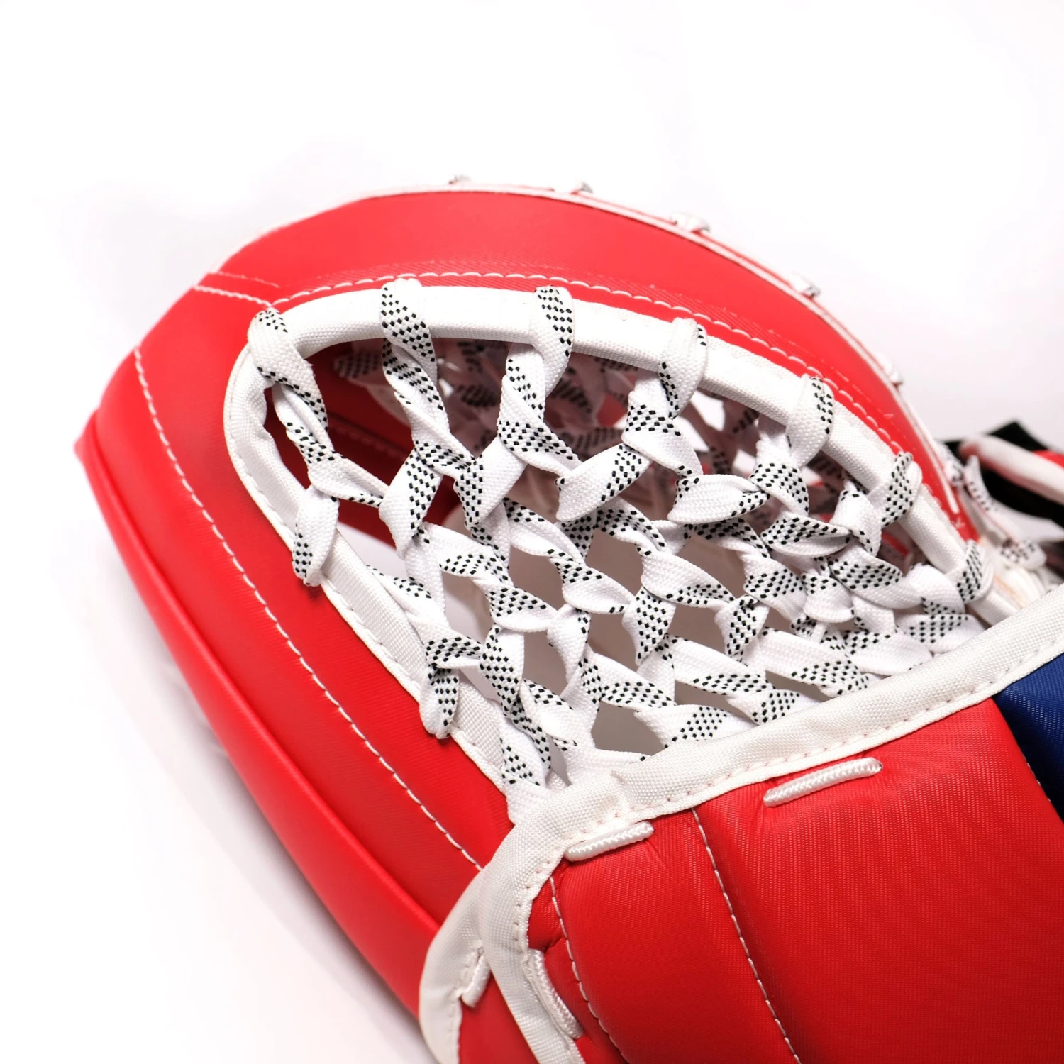 CCM Axis 2 Senior Goalie Catcher - 590 Degree 6 CCM Axis 2 Senior Goalie Catcher - 590 Degree - Image 6