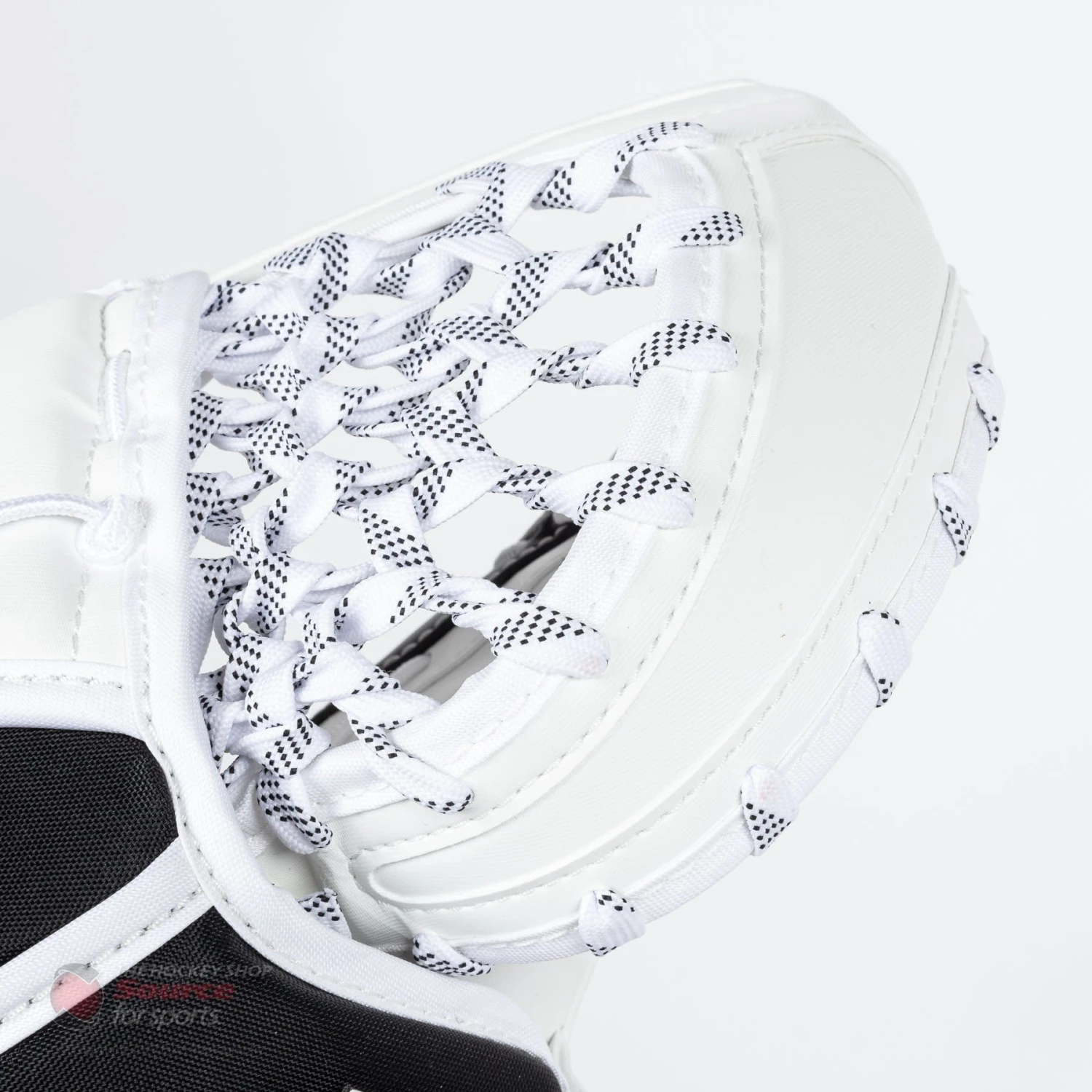 CCM Axis A1.5 Junior Goalie Catcher - Source Exclusive 3 CCM Axis A1.5 Junior Goalie Catcher - Source Exclusive - Image 3