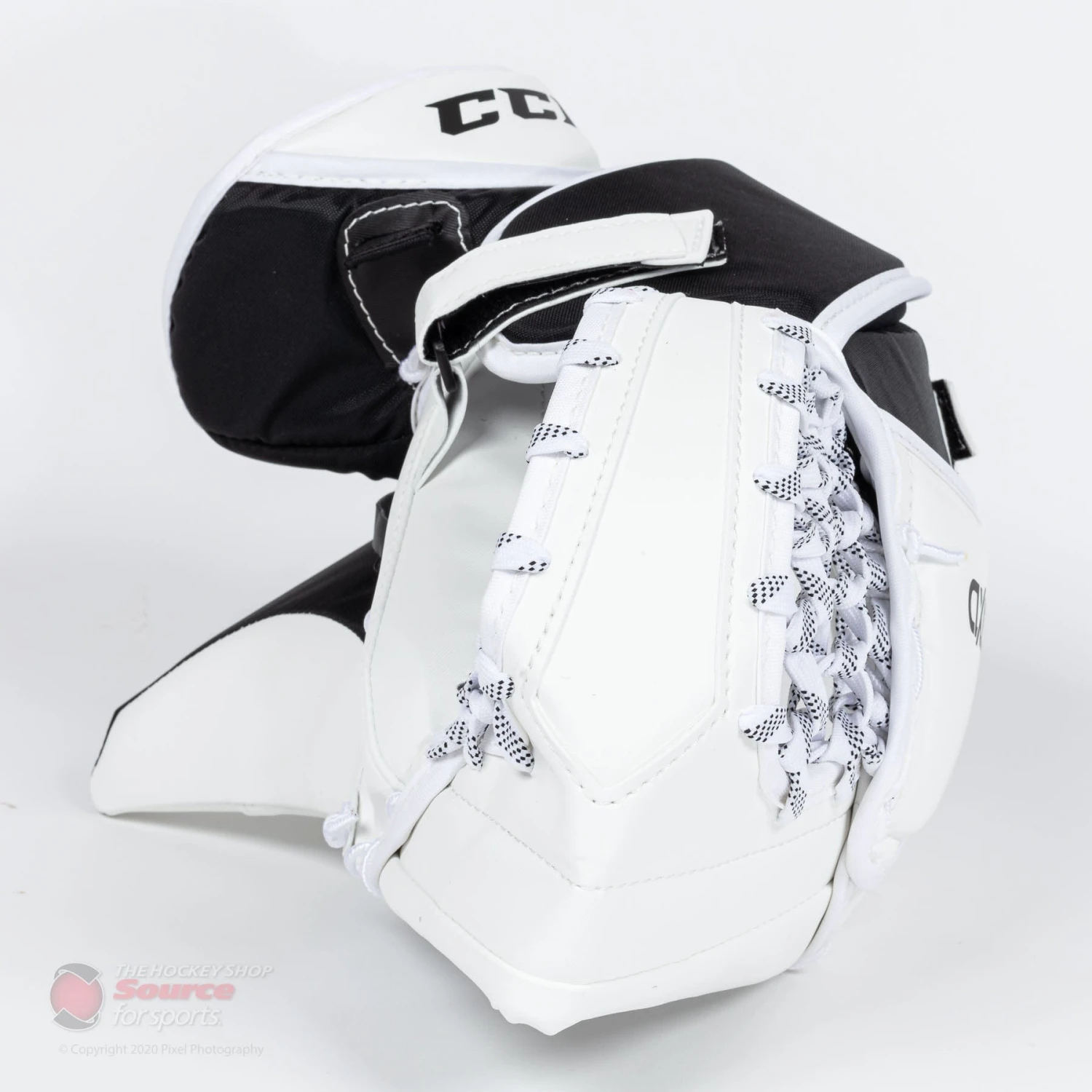 CCM Axis A1.5 Junior Goalie Catcher - Source Exclusive 5 CCM Axis A1.5 Junior Goalie Catcher - Source Exclusive - Image 5