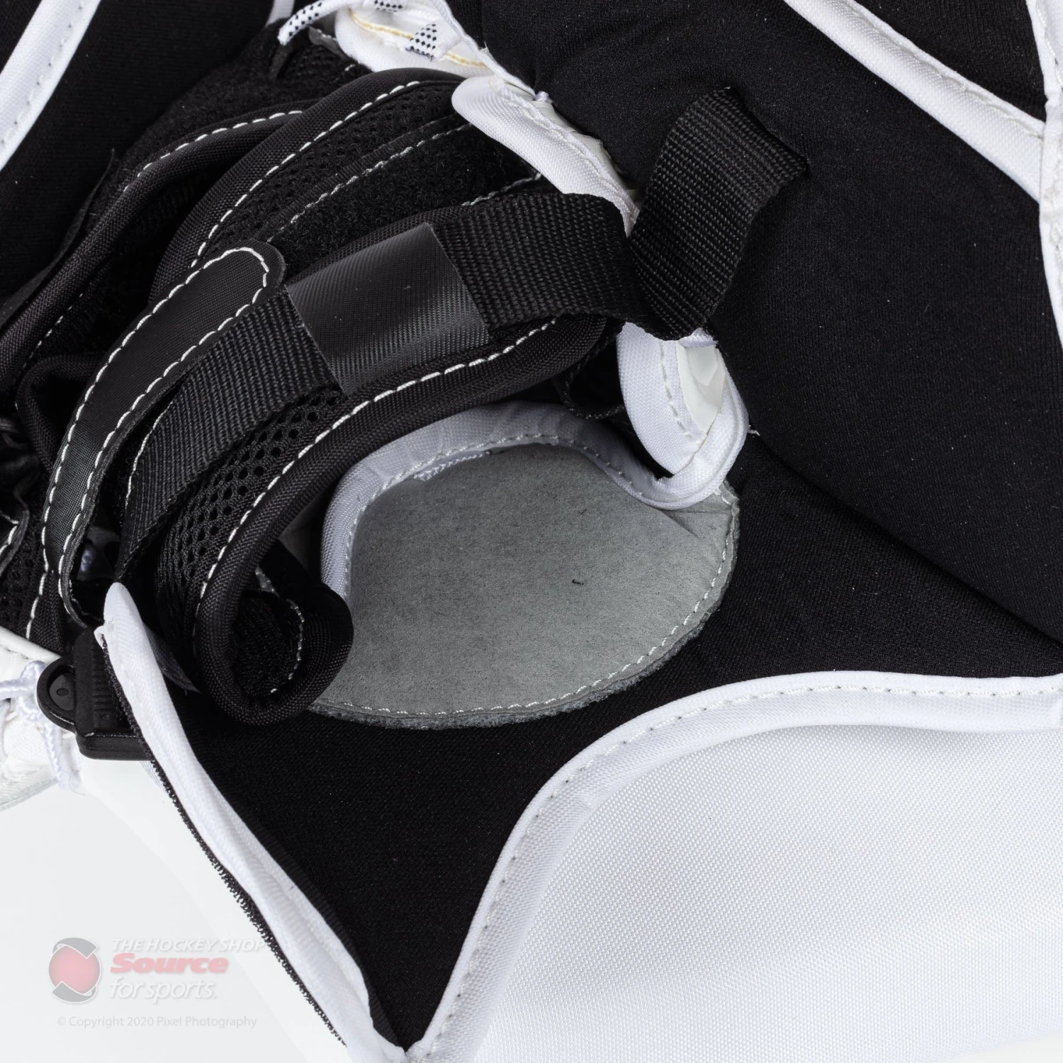 CCM Axis A1.9 Intermediate Goalie Catcher - Source Exclusive 12 CCM Axis A1.9 Intermediate Goalie Catcher - Source Exclusive - Image 12