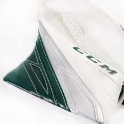 CCM Extreme Flex 4 Pro Stock Senior Goalie Catcher - Dustin Wolf #2 5 CCM Extreme Flex 4 Pro Stock Senior Goalie Catcher - Dustin Wolf #2 -PowerShot CCM Deals Store ccm catchers ccm extreme flex 4 pro stock senior goalie catcher dustin wolf 2 white silver green regular 29069858603074