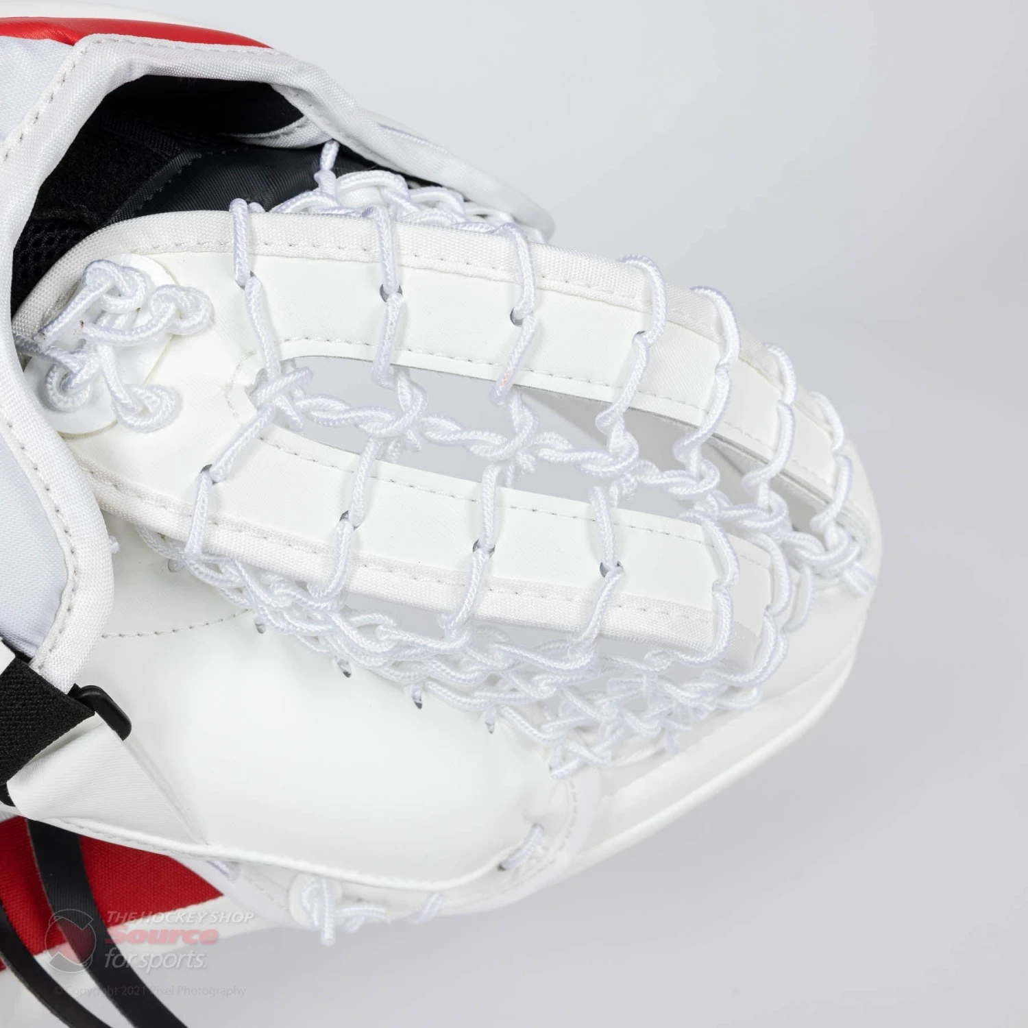 CCM Extreme Flex E5.5 Senior Goalie Catcher 9 CCM Extreme Flex E5.5 Senior Goalie Catcher - Image 9