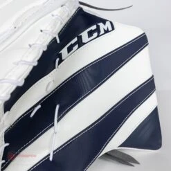 CCM Extreme Flex E5.9 Intermediate Goalie Catcher 21 CCM Extreme Flex E5.9 Intermediate Goalie Catcher -PowerShot CCM Deals Store ccm catchers ccm extreme flex e5 9 intermediate goalie catcher 27988516634690