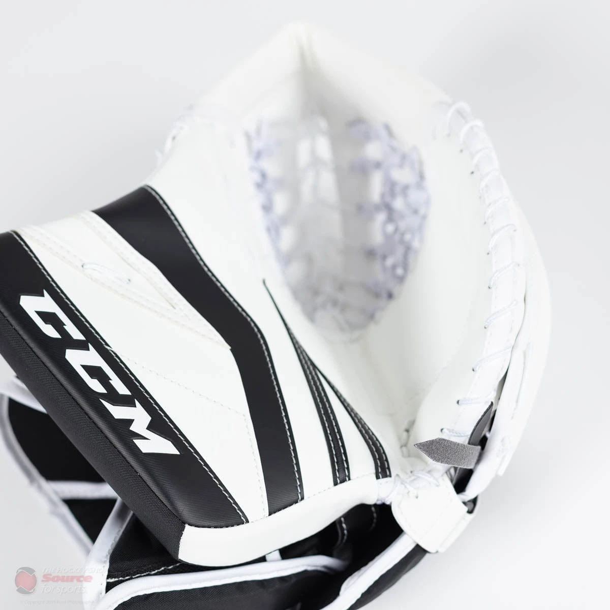 CCM Premier P2.5 Senior Goalie Catcher - Source Exclusive 2 CCM Premier P2.5 Senior Goalie Catcher - Source Exclusive - Image 2