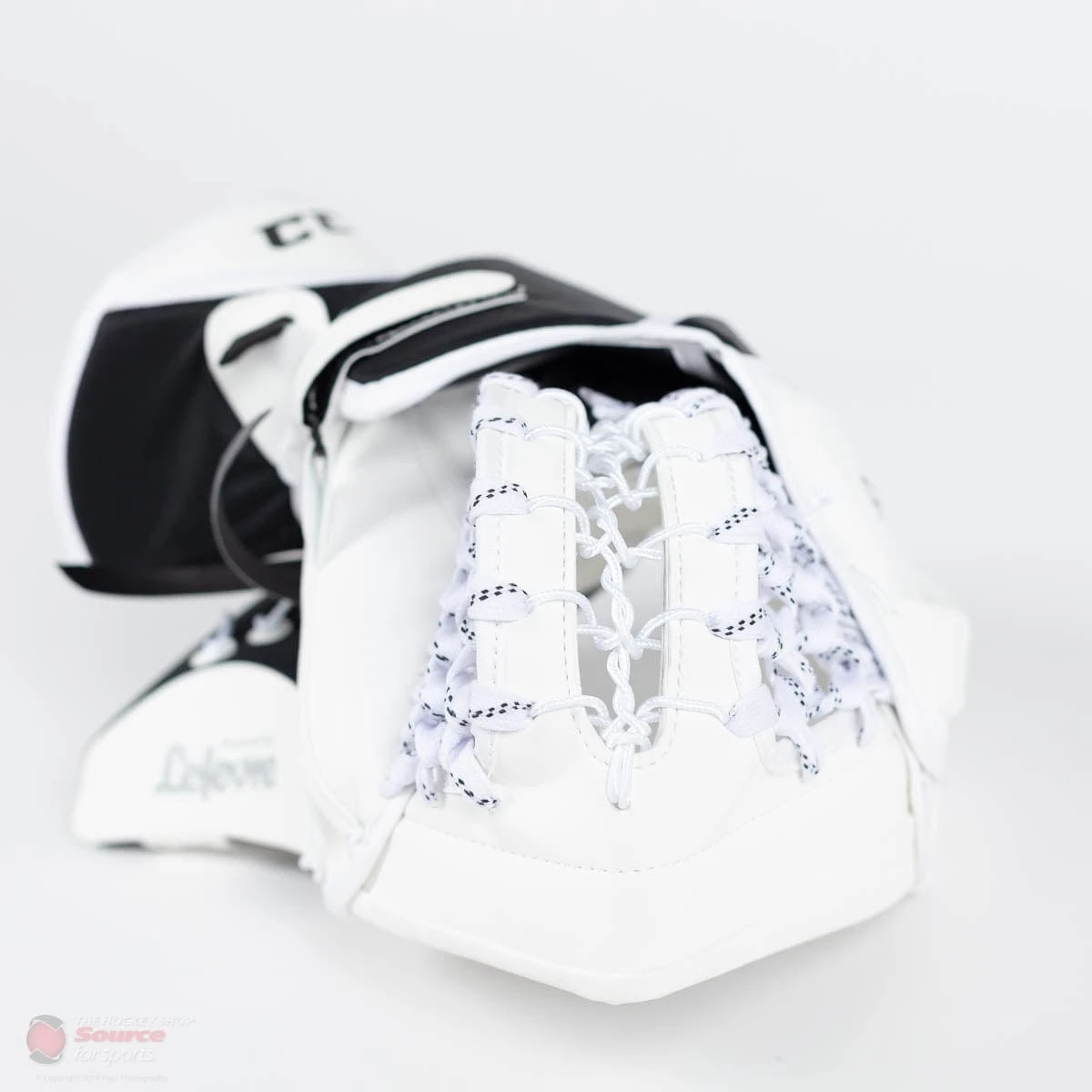 CCM Premier P2.5 Senior Goalie Catcher - Source Exclusive 3 CCM Premier P2.5 Senior Goalie Catcher - Source Exclusive - Image 3