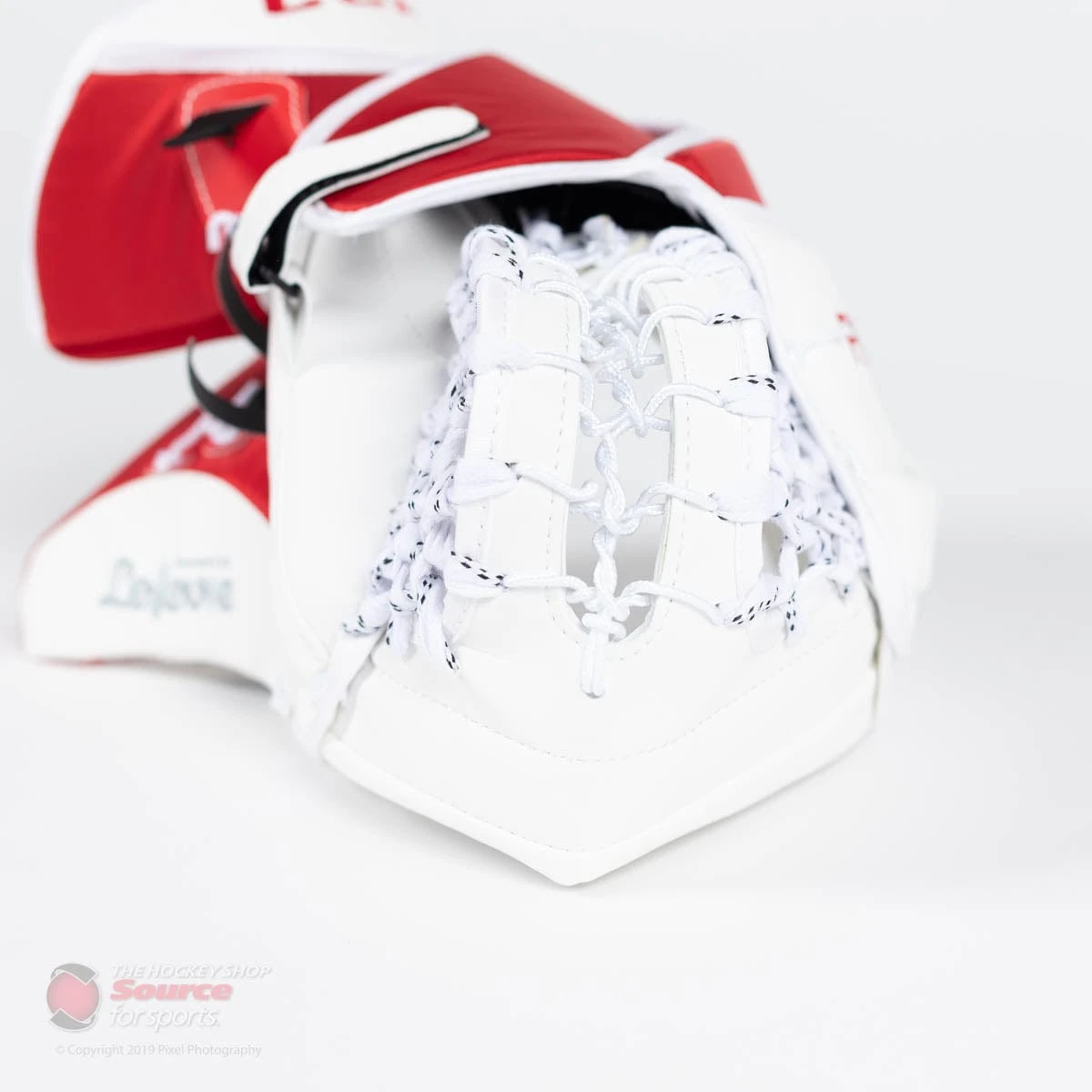CCM Premier P2.9 Senior Goalie Catcher - Source Exclusive 4 CCM Premier P2.9 Senior Goalie Catcher - Source Exclusive - Image 4
