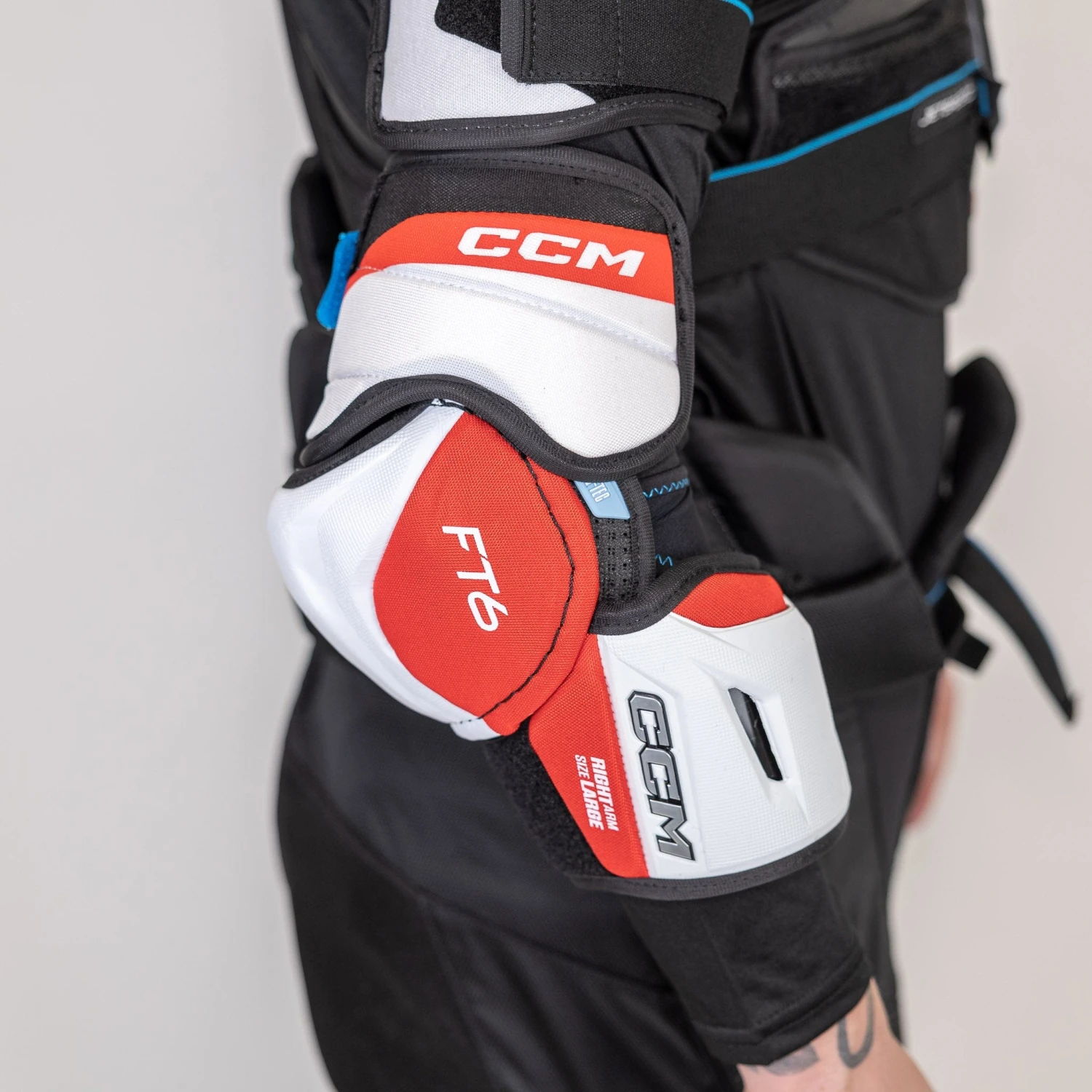 CCM Jetspeed FT6 Junior Hockey Elbow Pads 7 CCM Jetspeed FT6 Junior Hockey Elbow Pads - Image 7