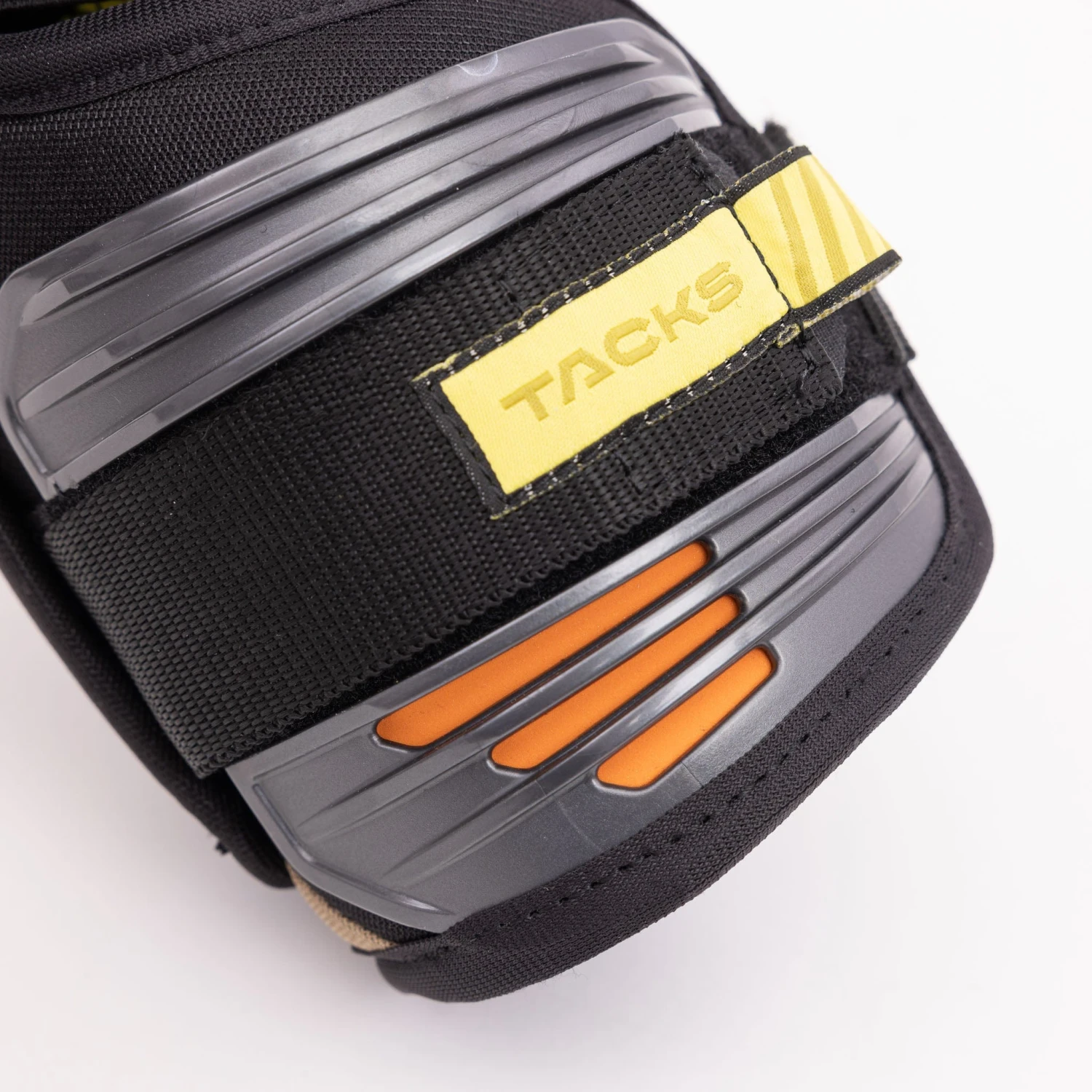 CCM Tacks AS-V Pro Senior Hockey Elbow Pads 4 CCM Tacks AS-V Pro Senior Hockey Elbow Pads - Image 4