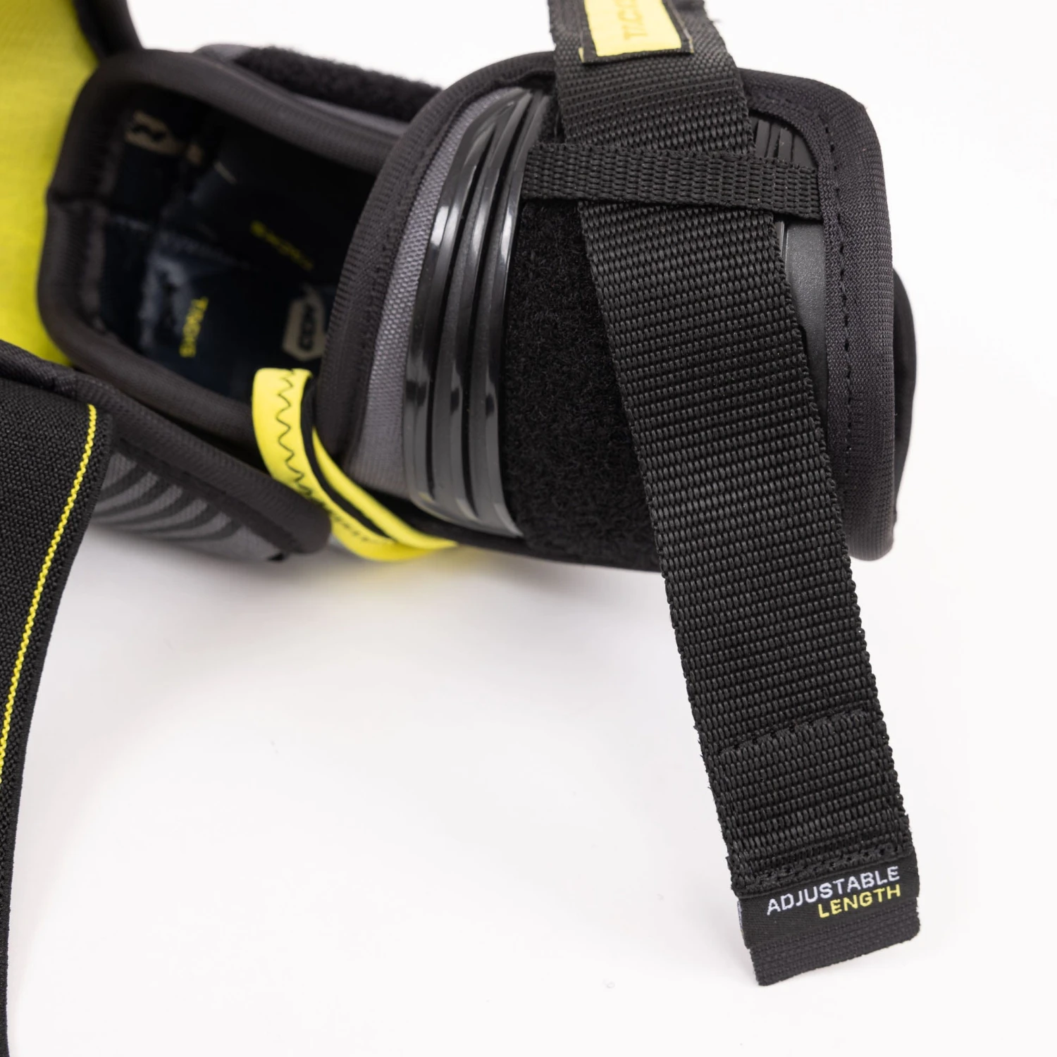 CCM Tacks AS580 Junior Hockey Elbow Pads 6 CCM Tacks AS580 Junior Hockey Elbow Pads - Image 6