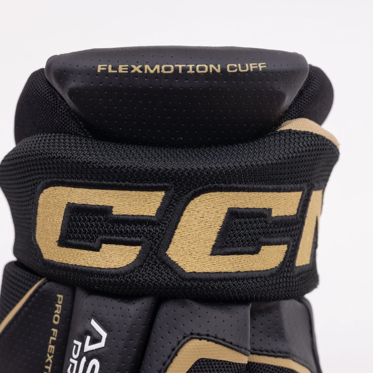 CCM Tacks AS-V Pro Junior Hockey Gloves 7 CCM Tacks AS-V Pro Junior Hockey Gloves - Image 7