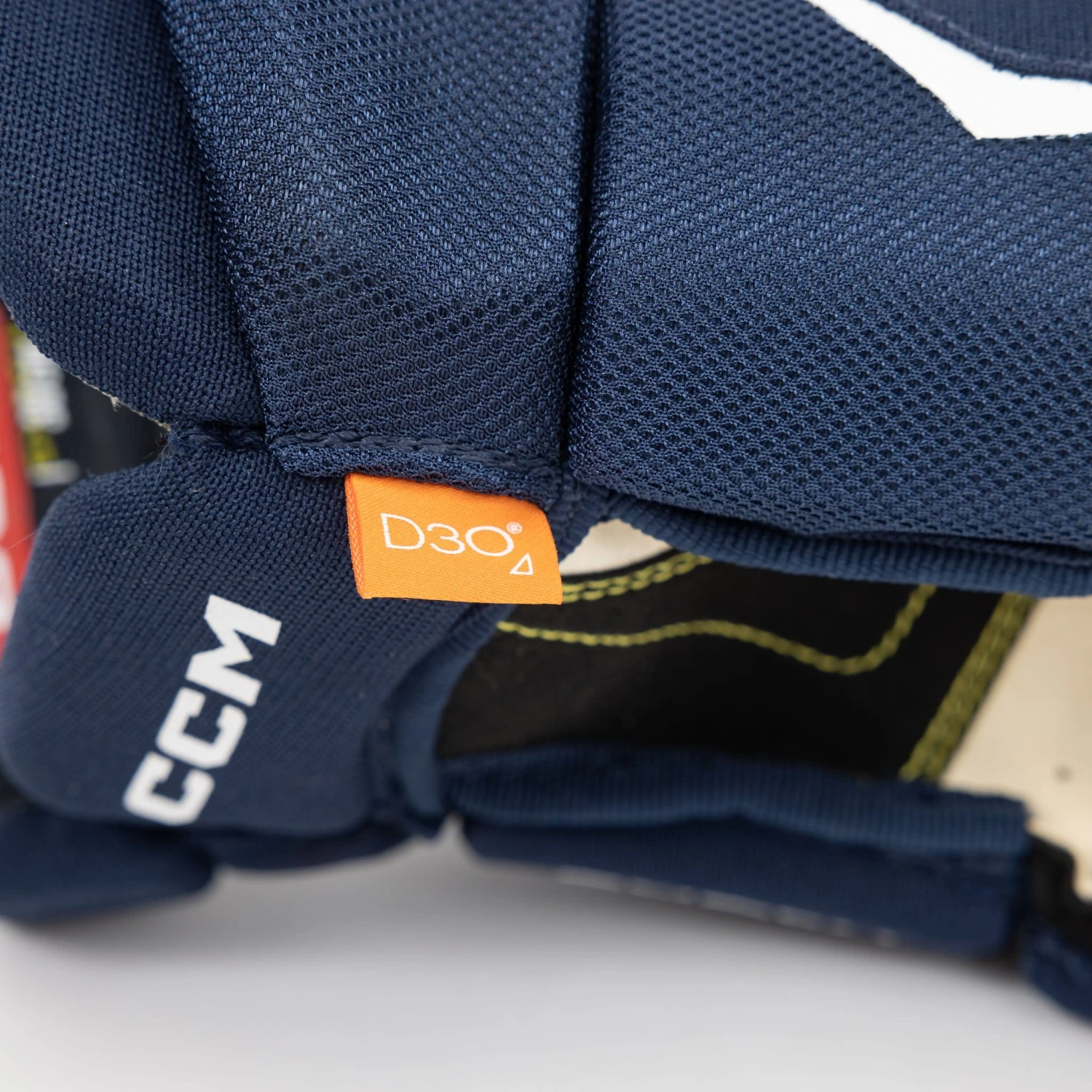 CCM Tacks AS580 Junior Hockey Gloves 5 CCM Tacks AS580 Junior Hockey Gloves - Image 5