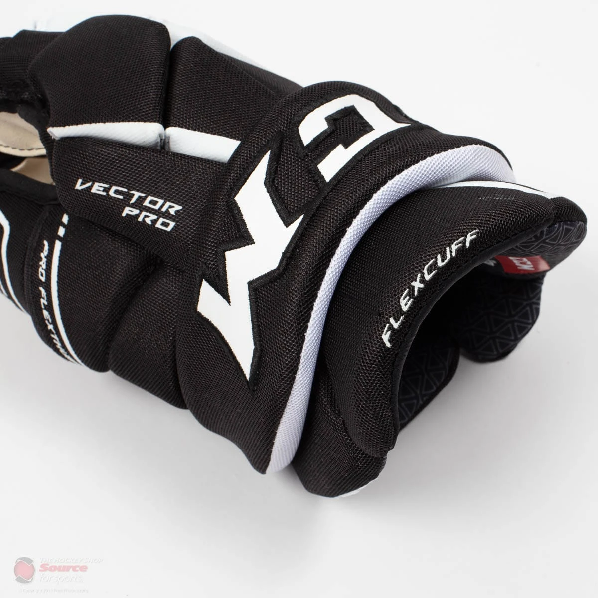 CCM Tacks Vector Pro Senior Hockey Gloves (2020) 3 CCM Tacks Vector Pro Senior Hockey Gloves (2020) - Image 3