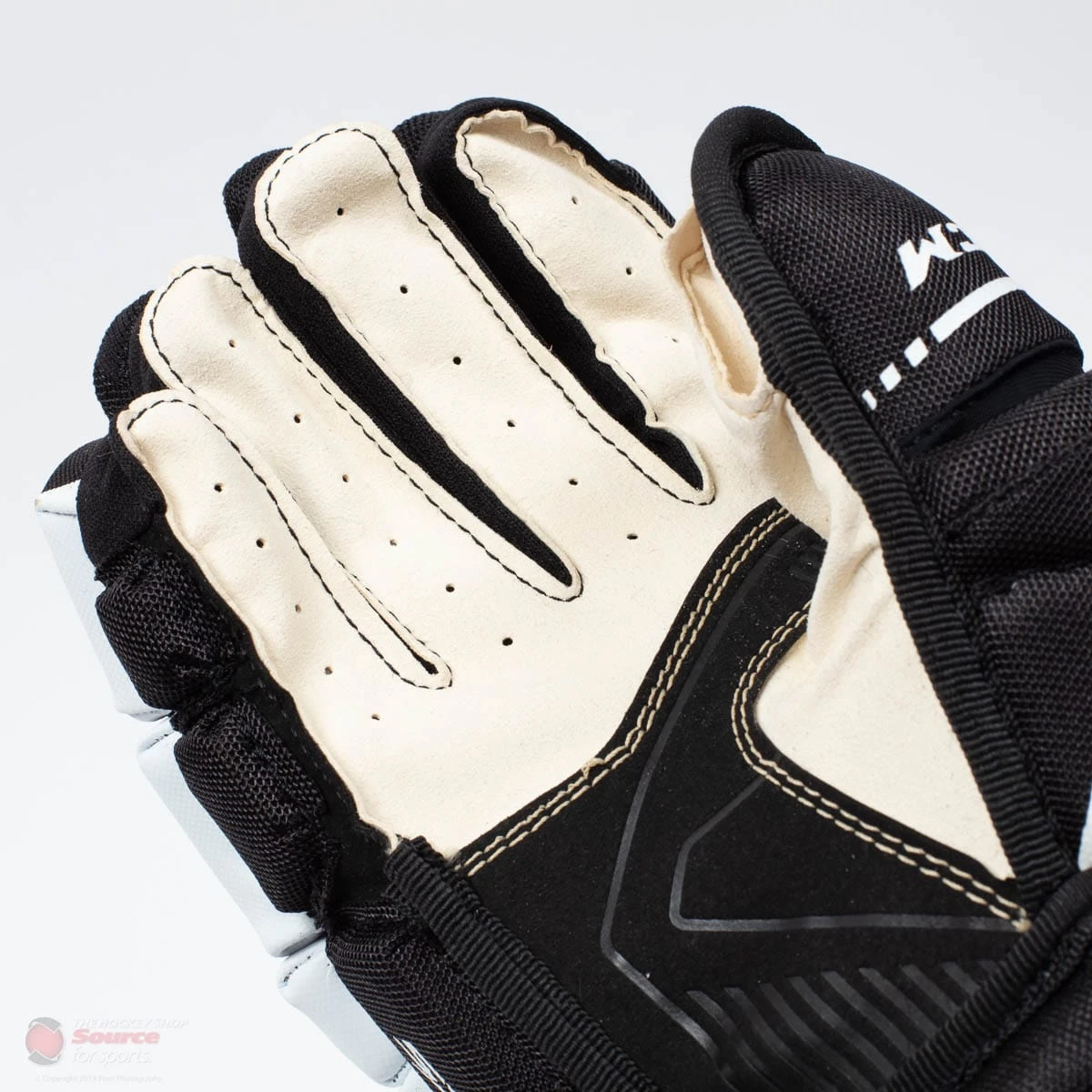 CCM Tacks Vector Pro Senior Hockey Gloves (2020) 7 CCM Tacks Vector Pro Senior Hockey Gloves (2020) - Image 7