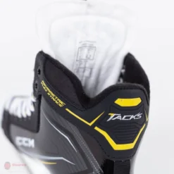 CCM Tacks 9060 Senior Goalie Skates 18 CCM Tacks 9060 Senior Goalie Skates -PowerShot CCM Deals Store ccm goalie skates ccm tacks 9060 senior goalie skates 4565984510018
