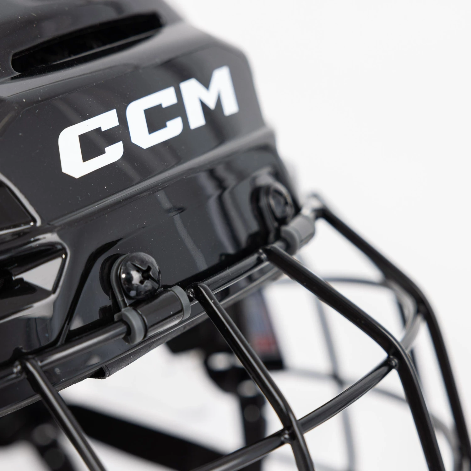 CCM Tacks 720 Hockey Helmet / Cage Combo 3 CCM Tacks 720 Hockey Helmet / Cage Combo - Image 3