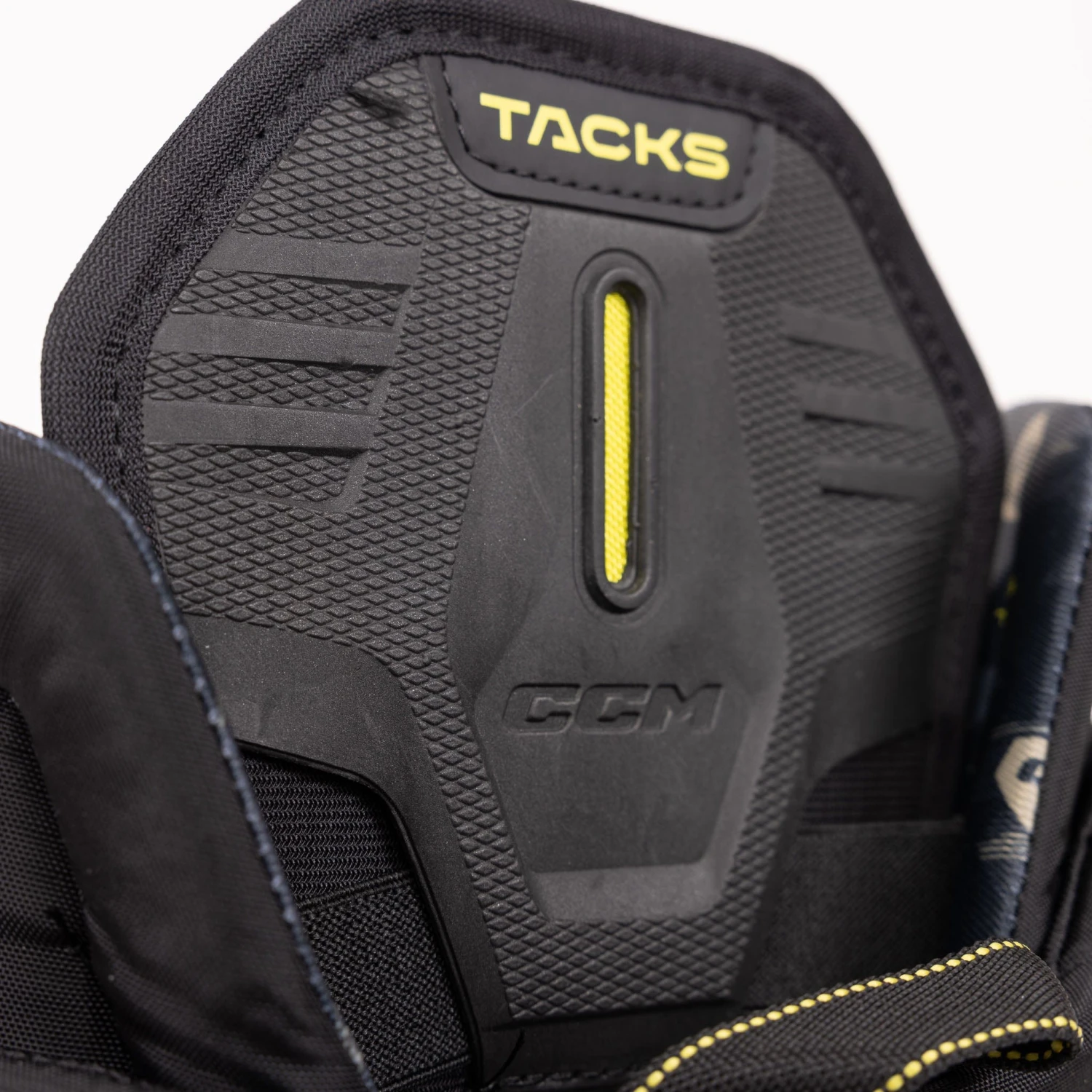 CCM Tacks AS580 Junior Hockey Pants 6 CCM Tacks AS580 Junior Hockey Pants - Image 6