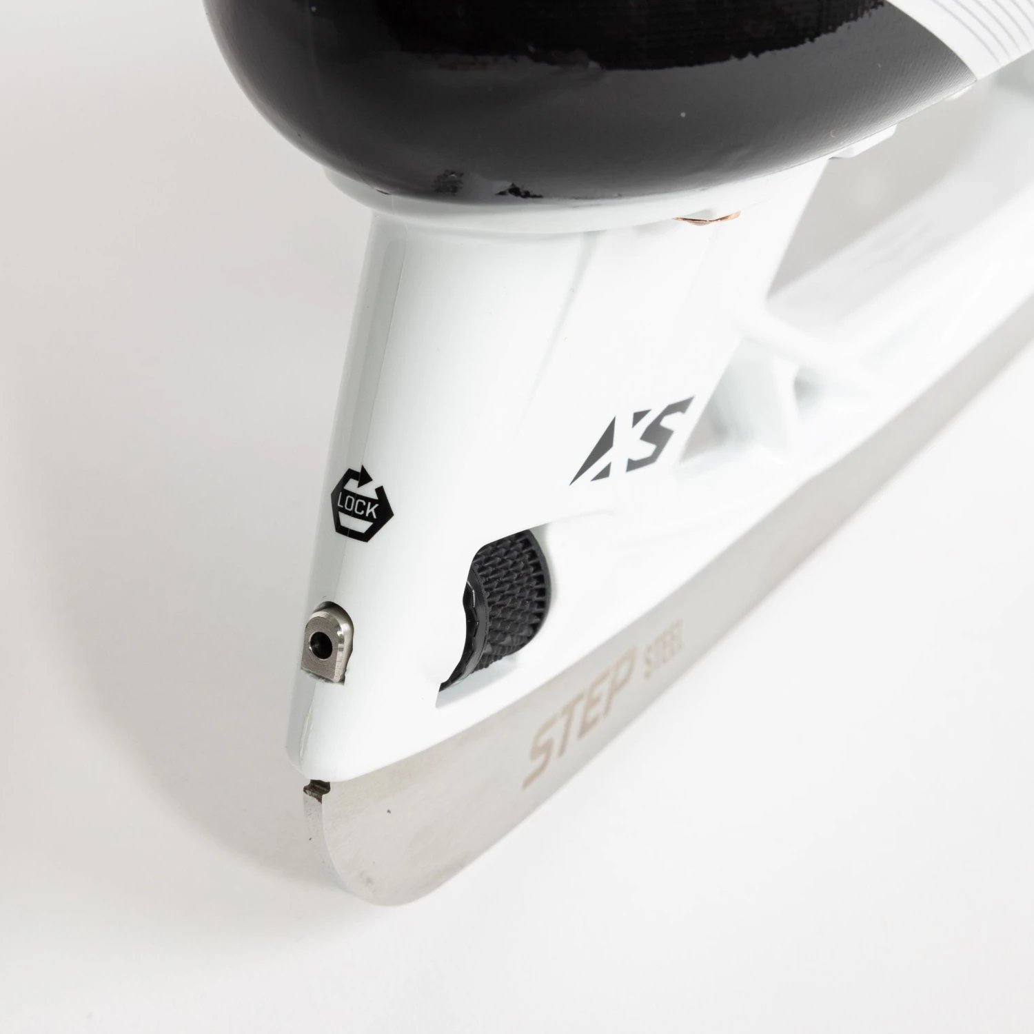 CCM Jetspeed FT6 Intermediate Hockey Skates 4 CCM Jetspeed FT6 Intermediate Hockey Skates - Image 4