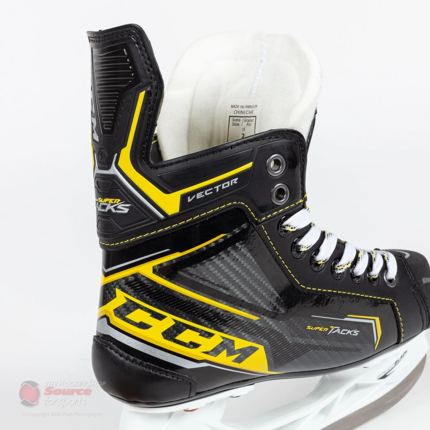 CCM Super Tacks Vector Junior Hockey Skates (2020) 2 CCM Super Tacks Vector Junior Hockey Skates (2020) - Image 2