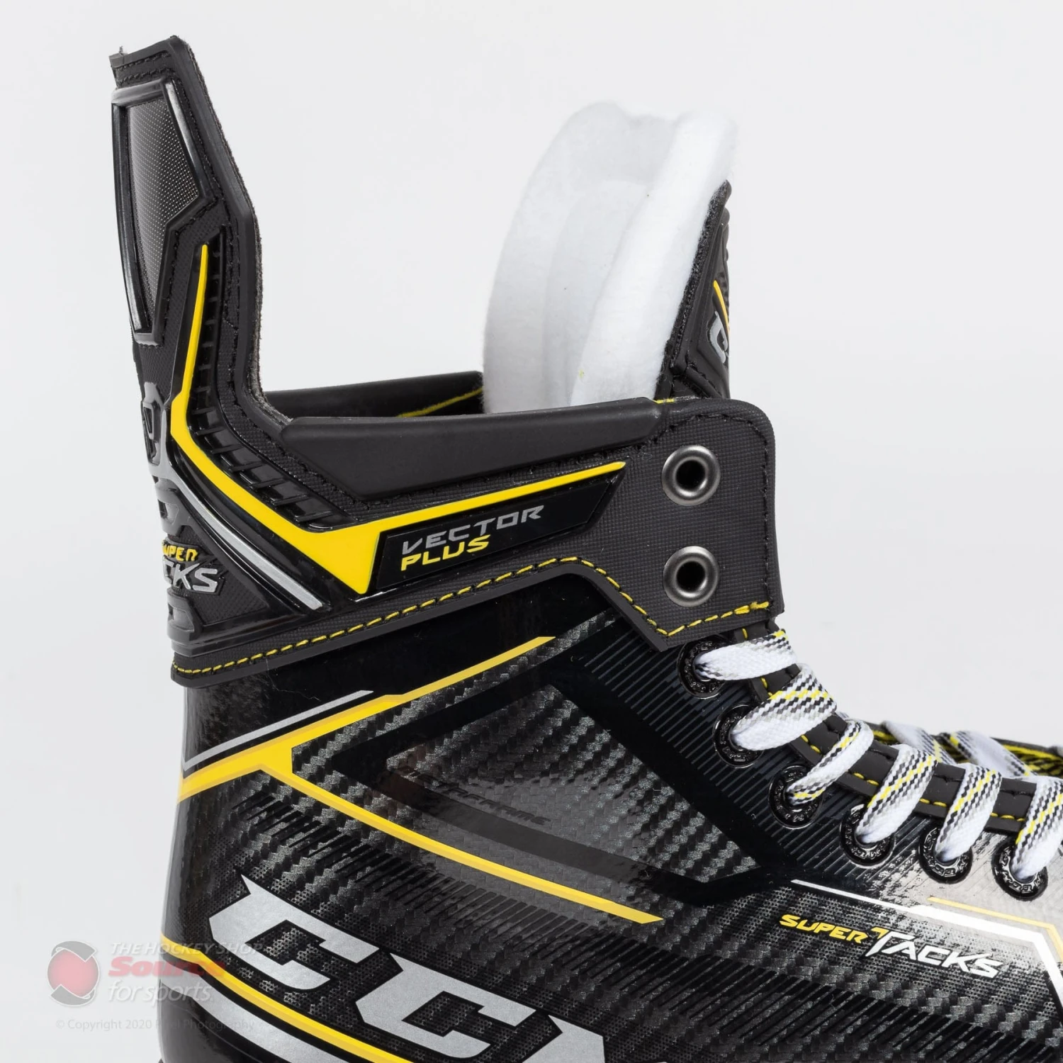 CCM Super Tacks Vector Plus Senior Hockey Skates (2020) 2 CCM Super Tacks Vector Plus Senior Hockey Skates (2020) - Image 2