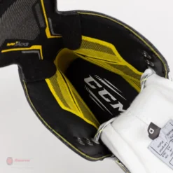 CCM Super Tacks Vector Senior Hockey Skates (2020) -PowerShot CCM Deals Store ccm hockey skates ccm super tacks vector senior hockey skates 2020 14186538238018