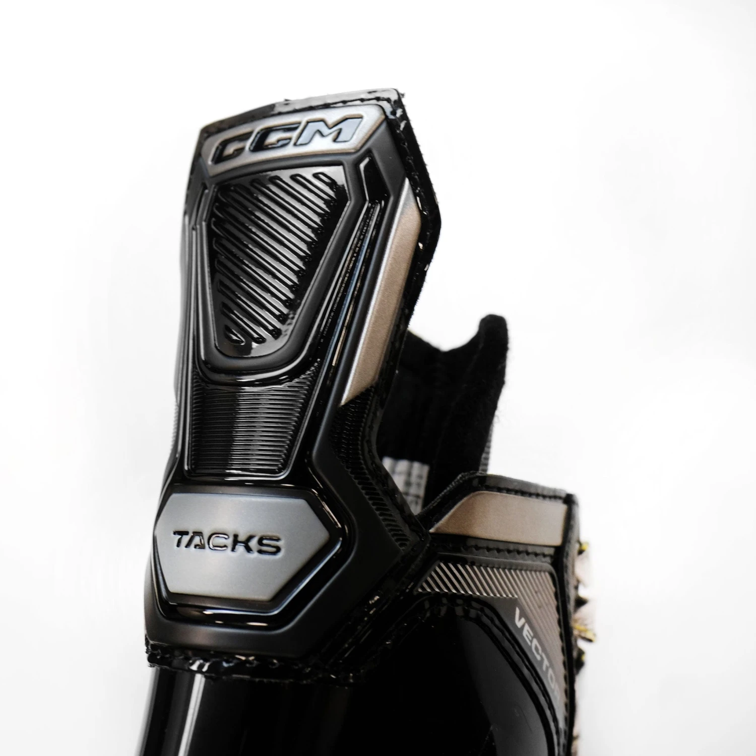 CCM Tacks Vector Senior Hockey Skates 5 CCM Tacks Vector Senior Hockey Skates - Image 5