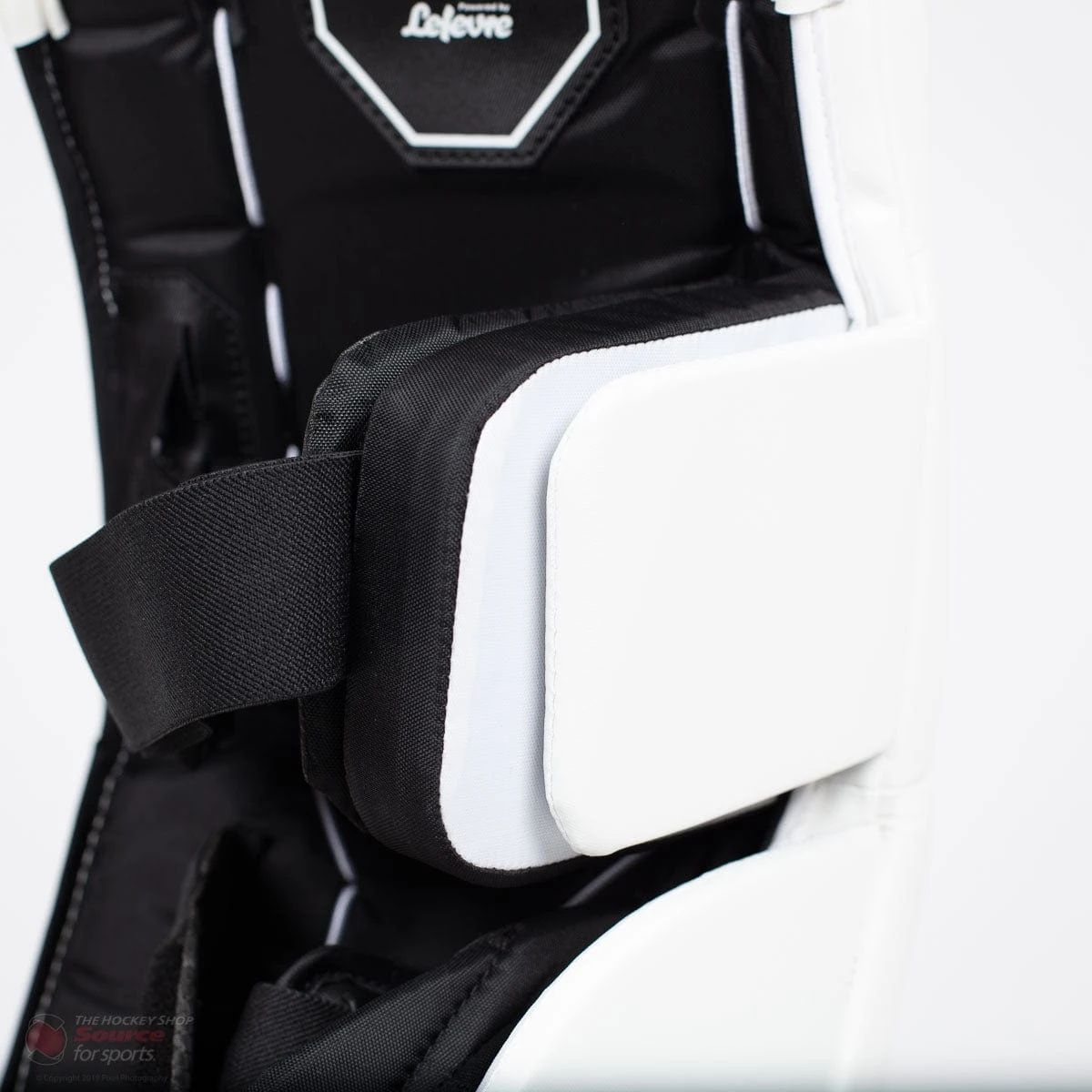 CCM Extreme Flex E4.5 Junior Goalie Leg Pads - Source Exclusive 6 CCM Extreme Flex E4.5 Junior Goalie Leg Pads - Source Exclusive - Image 6