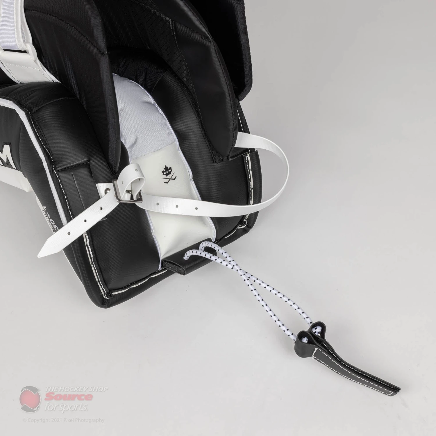 CCM Extreme Flex E5.9 Intermediate Goalie Leg Pads - Source Exclusive 14 CCM Extreme Flex E5.9 Intermediate Goalie Leg Pads - Source Exclusive - Image 14