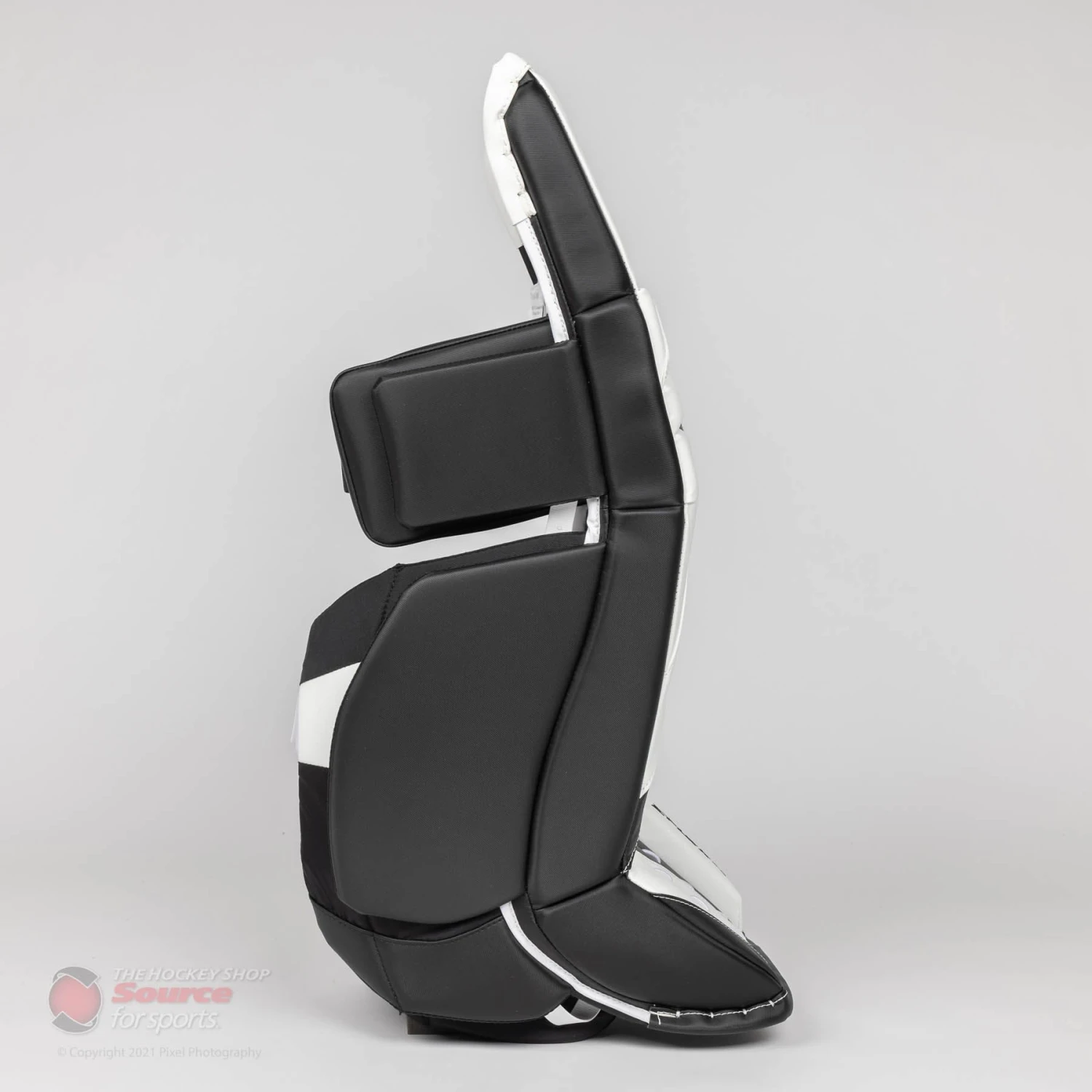 CCM Extreme Flex E5.9 Intermediate Goalie Leg Pads - Source Exclusive 2 CCM Extreme Flex E5.9 Intermediate Goalie Leg Pads - Source Exclusive - Image 2