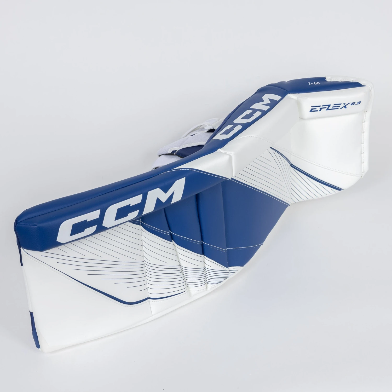 CCM Extreme Flex E6.9 Senior Goalie Leg Pads 3 CCM Extreme Flex E6.9 Senior Goalie Leg Pads - Image 3