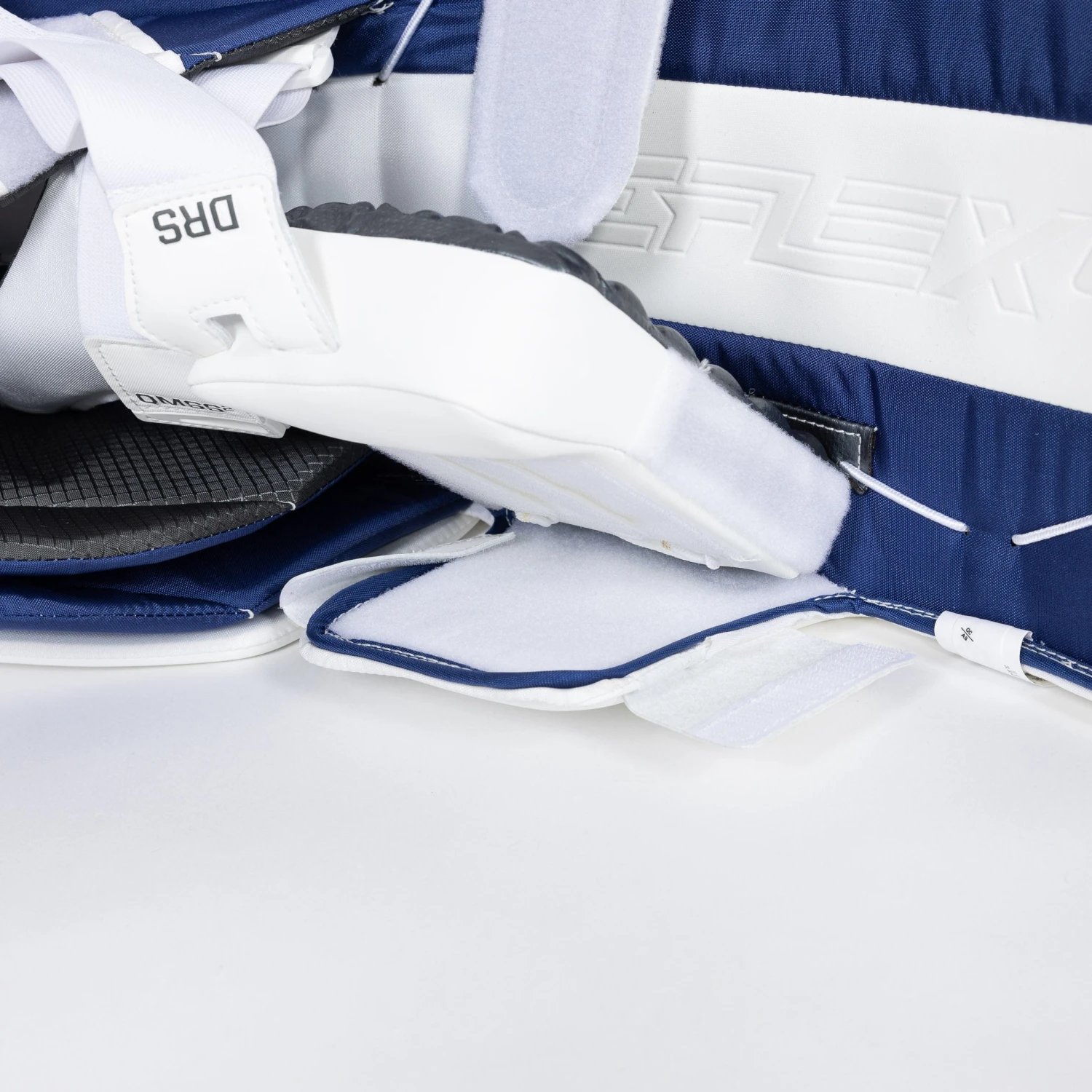 CCM Extreme Flex E6.9 Senior Goalie Leg Pads 9 CCM Extreme Flex E6.9 Senior Goalie Leg Pads - Image 9