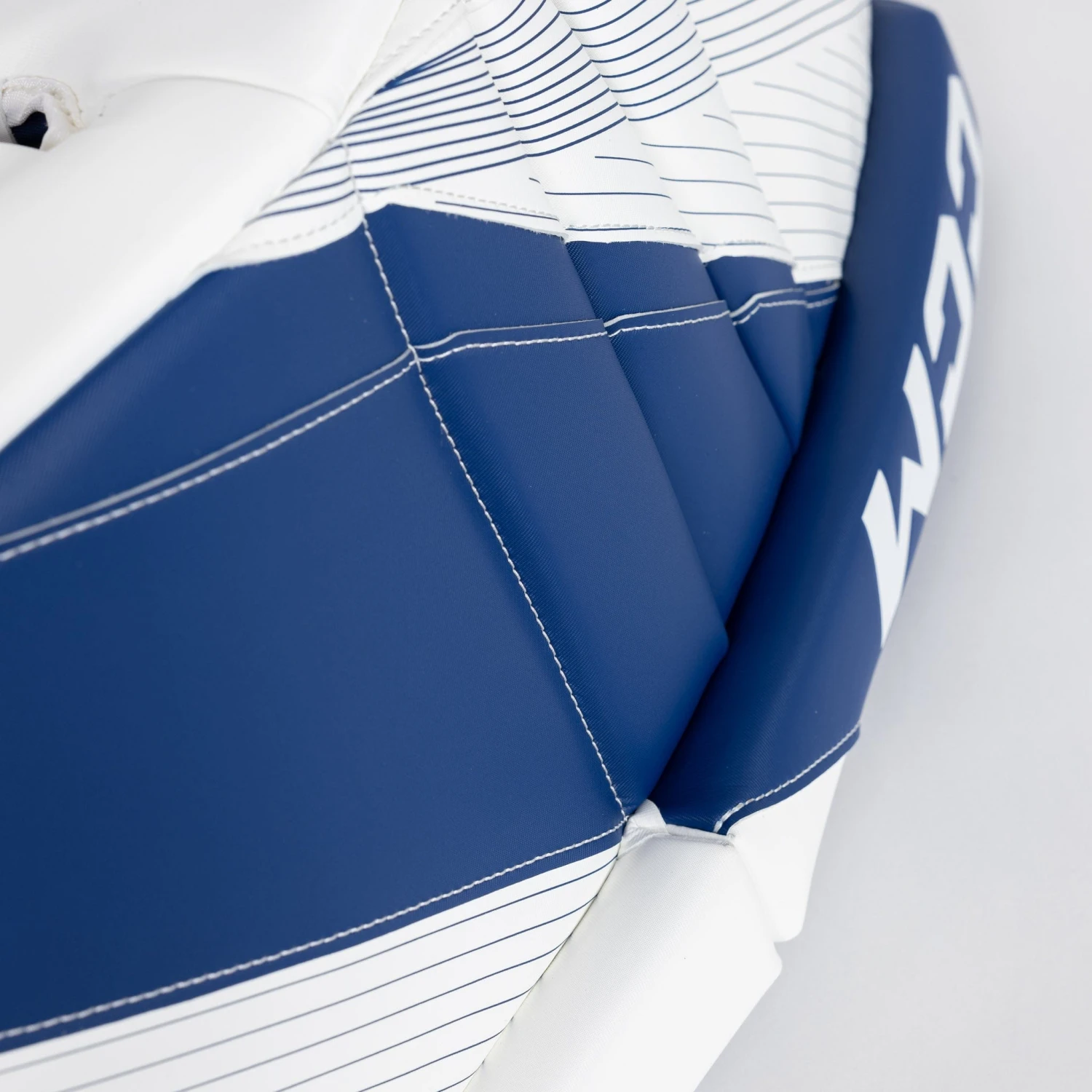 CCM Extreme Flex E6.9 Senior Goalie Leg Pads 5 CCM Extreme Flex E6.9 Senior Goalie Leg Pads - Image 5