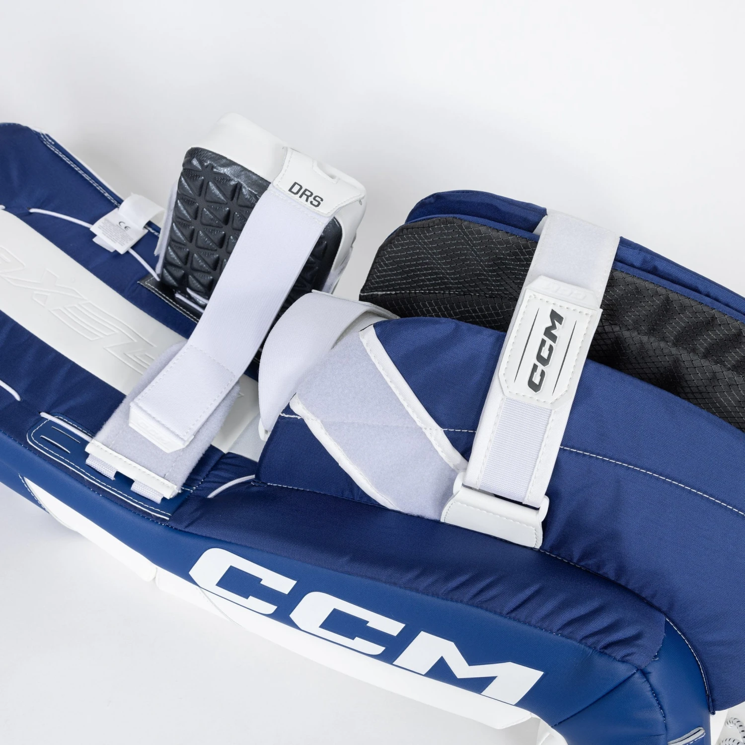 CCM Extreme Flex E6.9 Senior Goalie Leg Pads 7 CCM Extreme Flex E6.9 Senior Goalie Leg Pads - Image 7