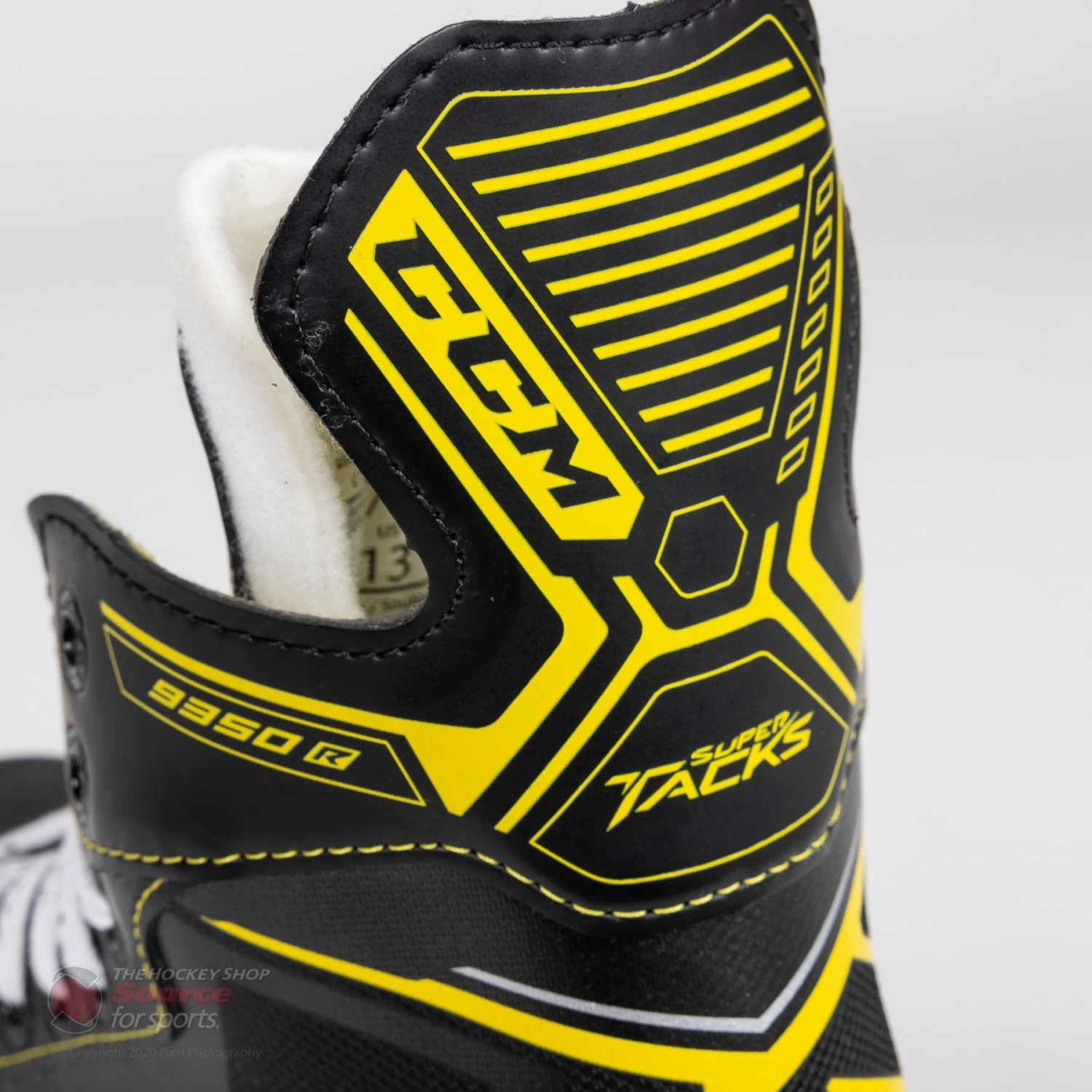 CCM Super Tacks 9350R Youth Roller Hockey Skates 5 CCM Super Tacks 9350R Youth Roller Hockey Skates - Image 5