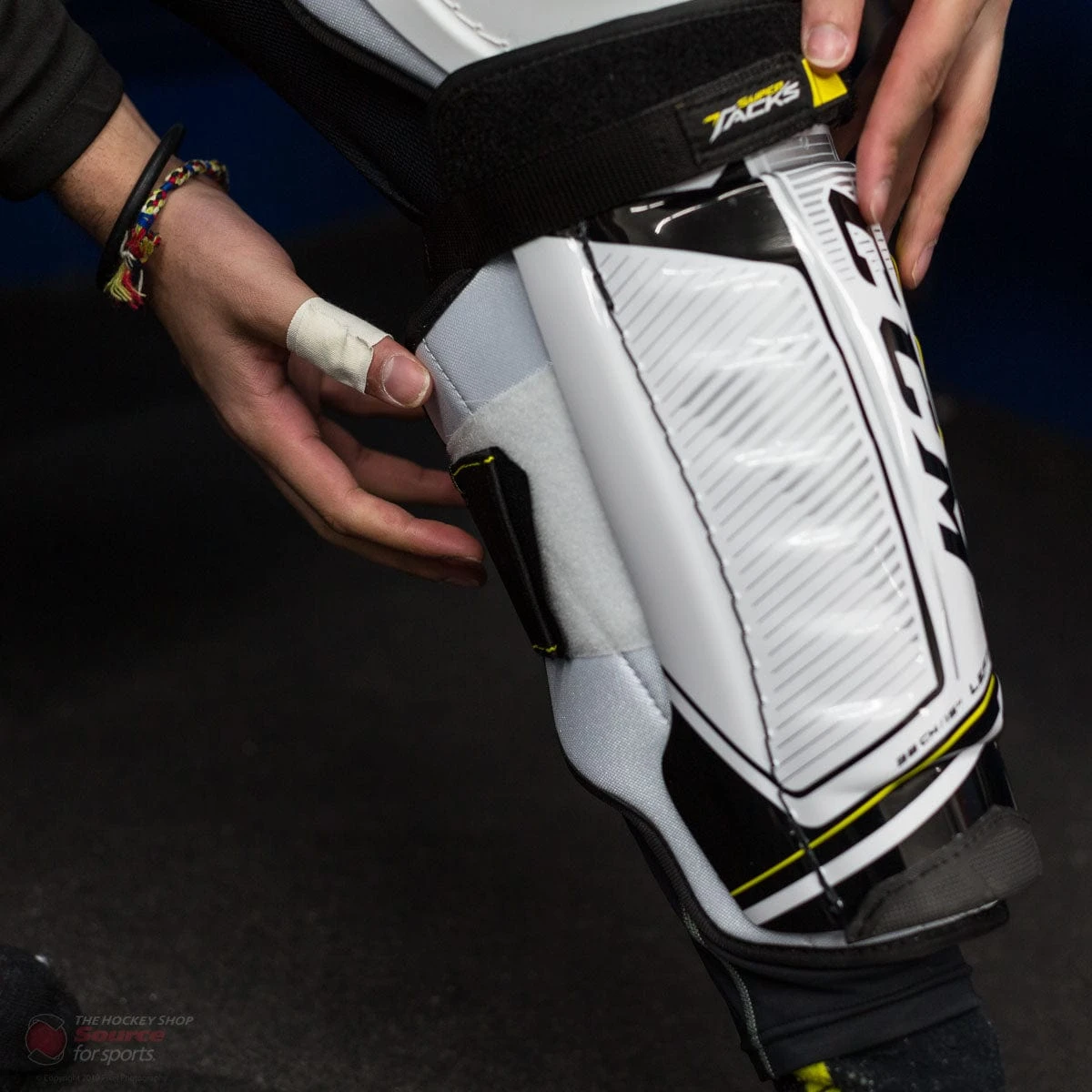 CCM Super Tacks AS1 Junior Hockey Shin Guards 19 CCM Super Tacks AS1 Junior Hockey Shin Guards - Image 19