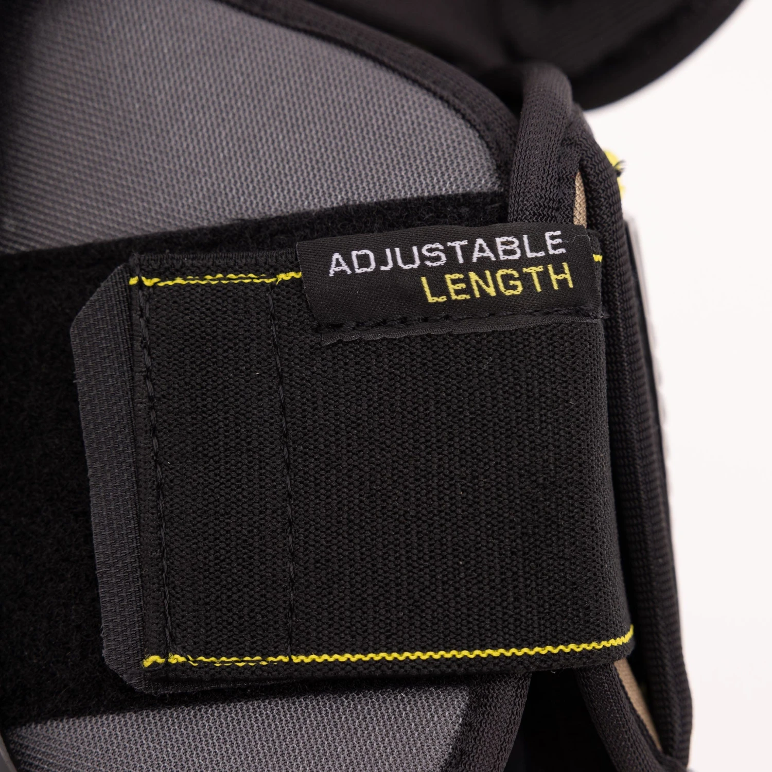 CCM Tacks AS580 Junior Hockey Shin Guards 7 CCM Tacks AS580 Junior Hockey Shin Guards - Image 7