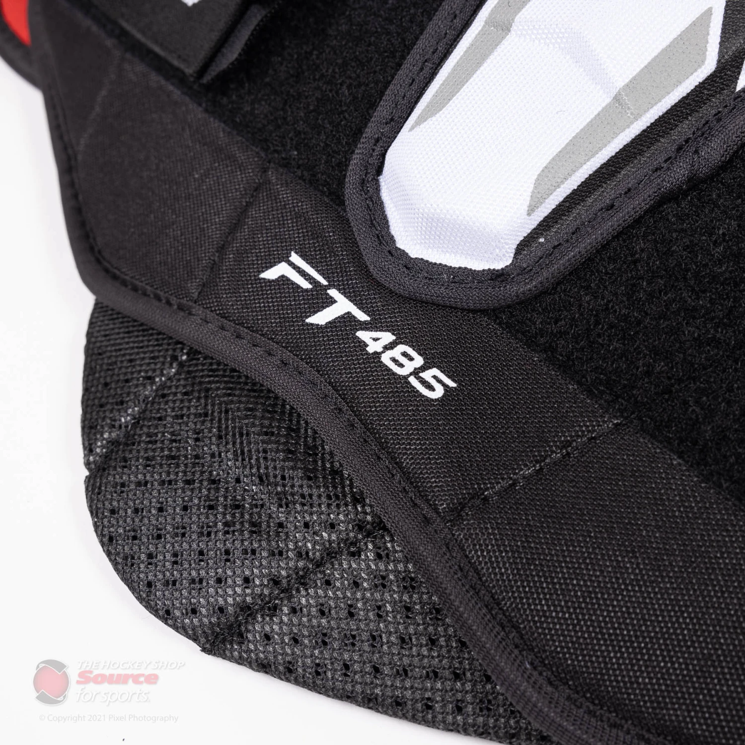 CCM Jetspeed FT485 Senior Hockey Shoulder Pads 4 CCM Jetspeed FT485 Senior Hockey Shoulder Pads - Image 4