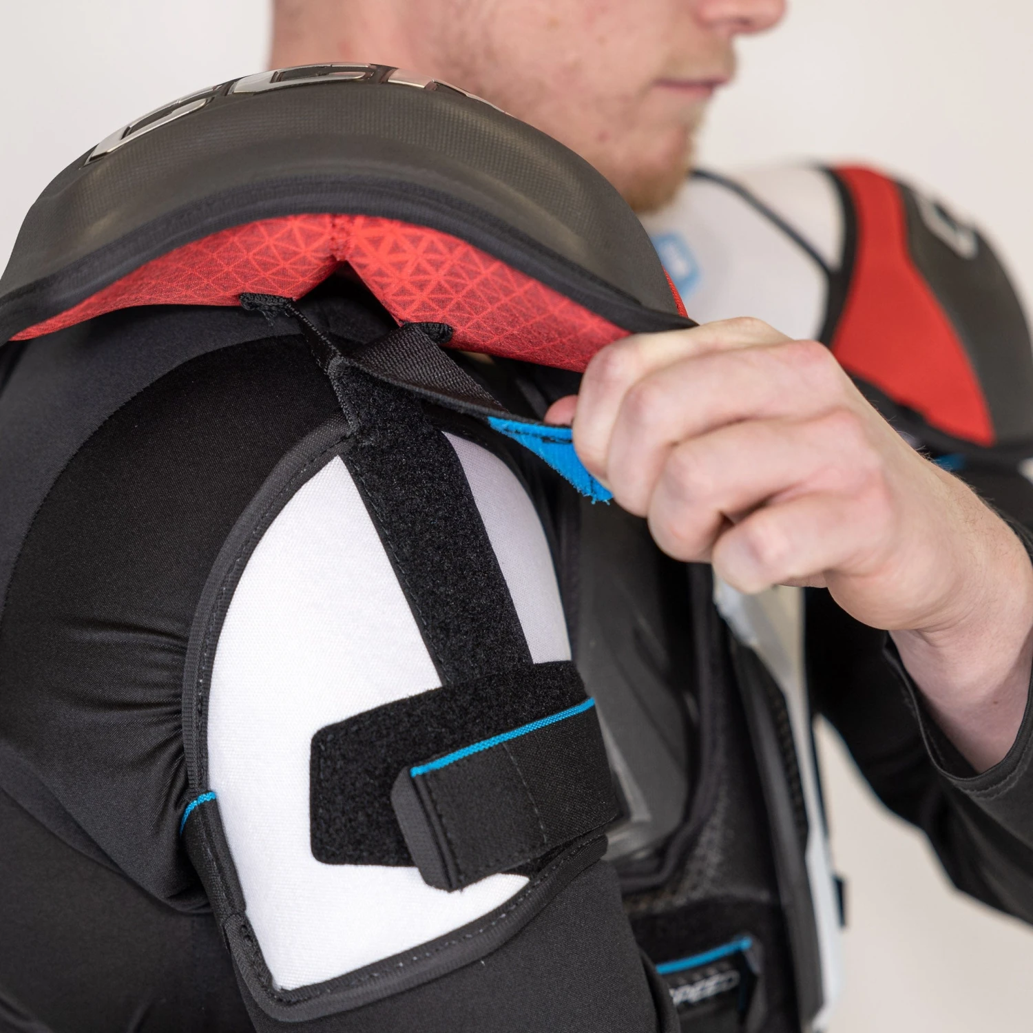 CCM Jetspeed FT6 Junior Hockey Shoulder Pads 10 CCM Jetspeed FT6 Junior Hockey Shoulder Pads - Image 10