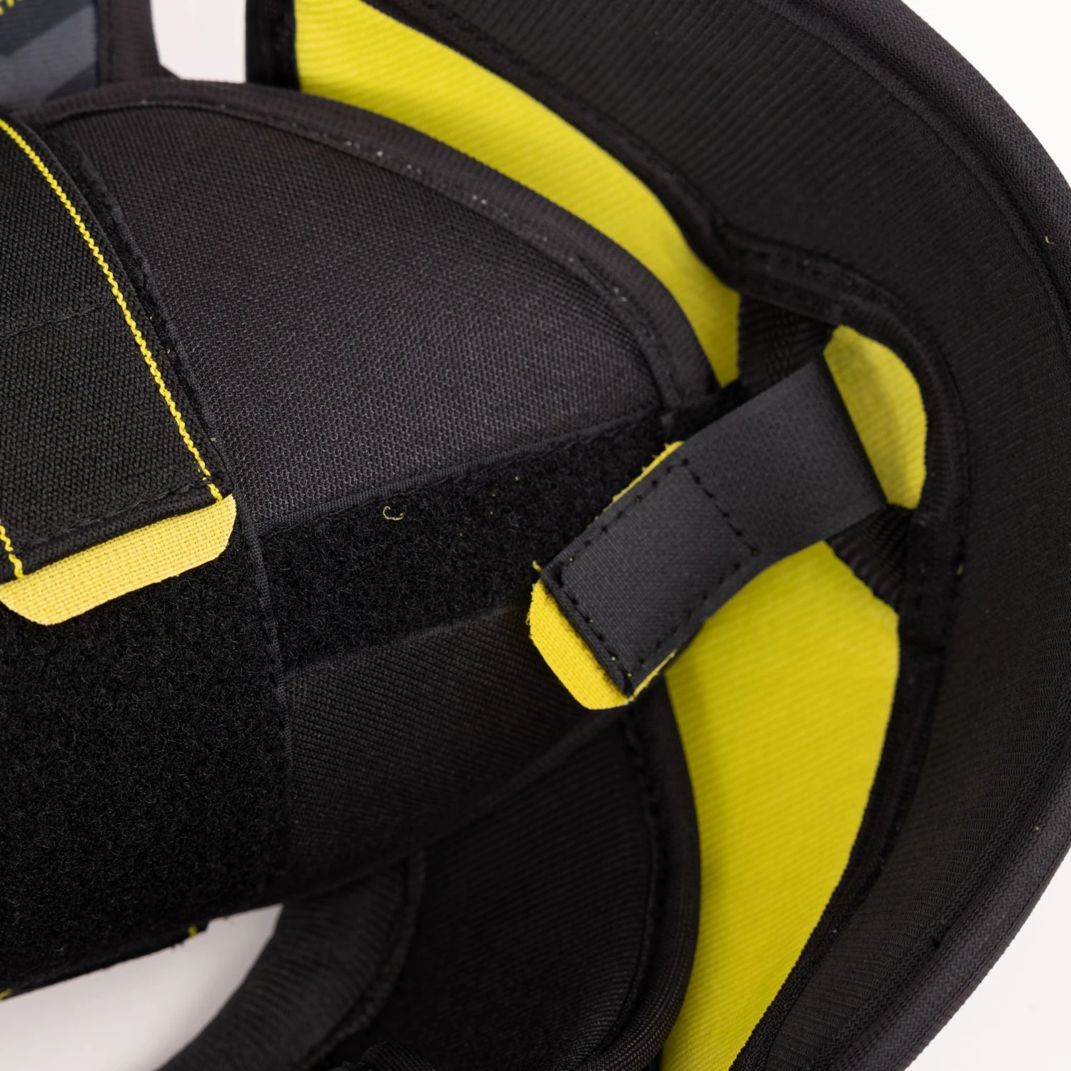 CCM Tacks AS580 Junior Hockey Shoulder Pads 12 CCM Tacks AS580 Junior Hockey Shoulder Pads - Image 12