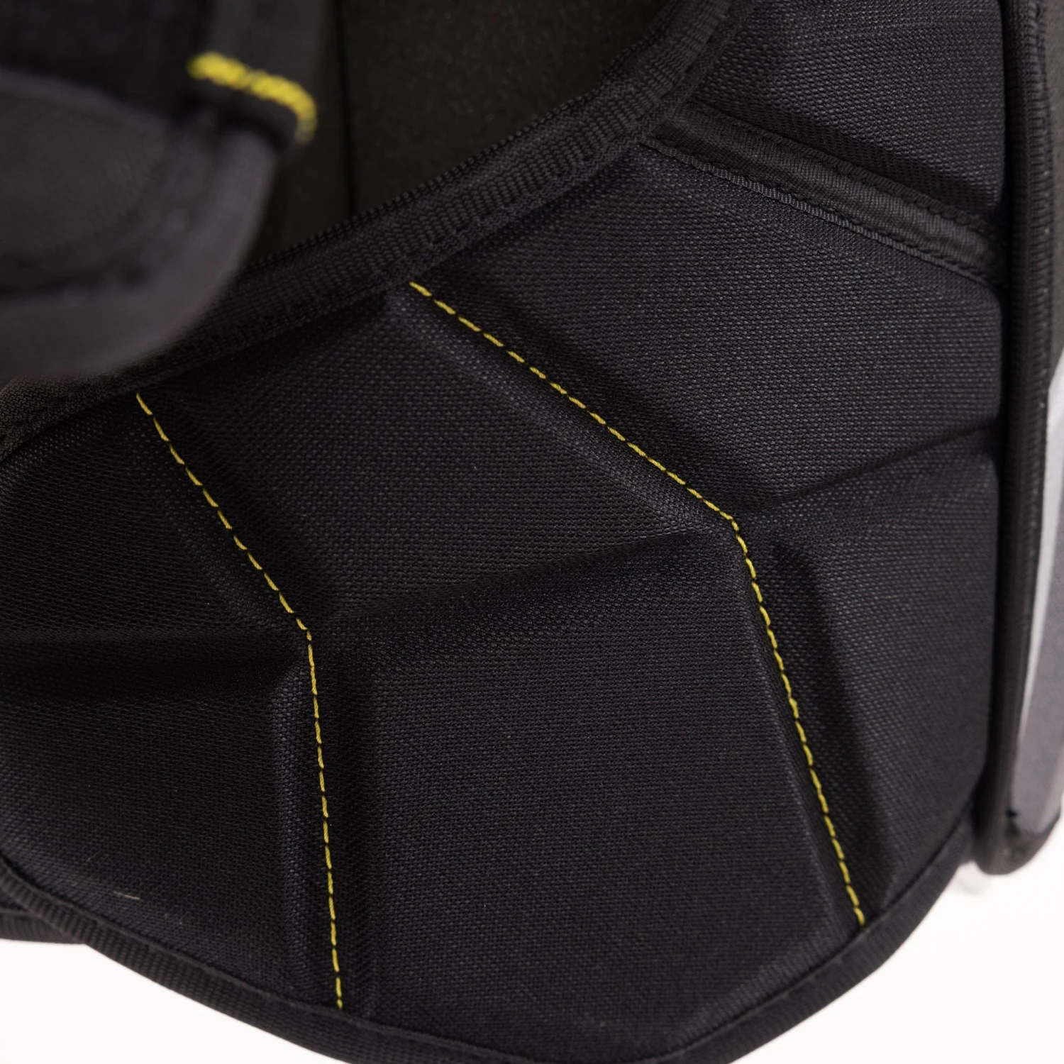 CCM Tacks AS580 Junior Hockey Shoulder Pads 5 CCM Tacks AS580 Junior Hockey Shoulder Pads - Image 5